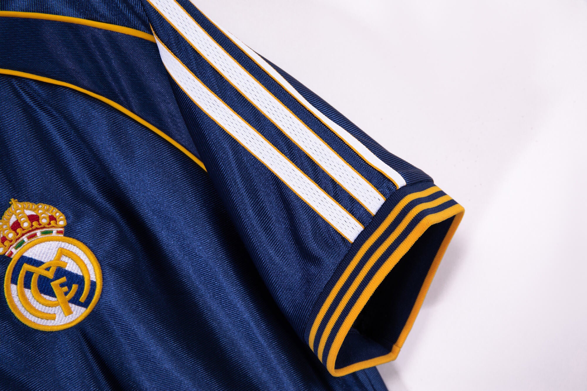 Real Madrid 1998/00 (Away Kit)