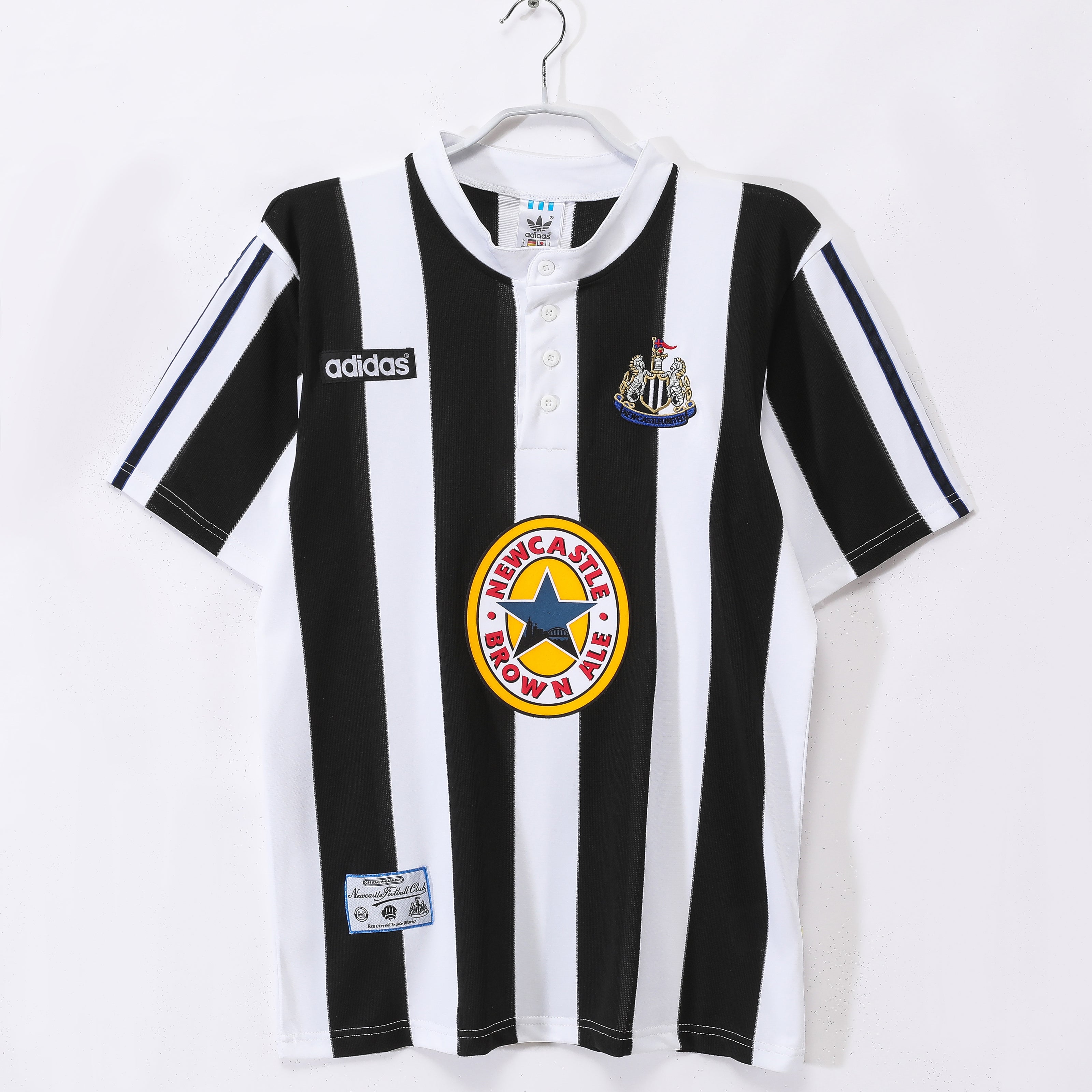 New Castle 1995/97 (Home Kit)