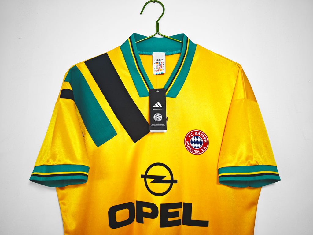 Bayern Munich 1993/95 (Away Kit)