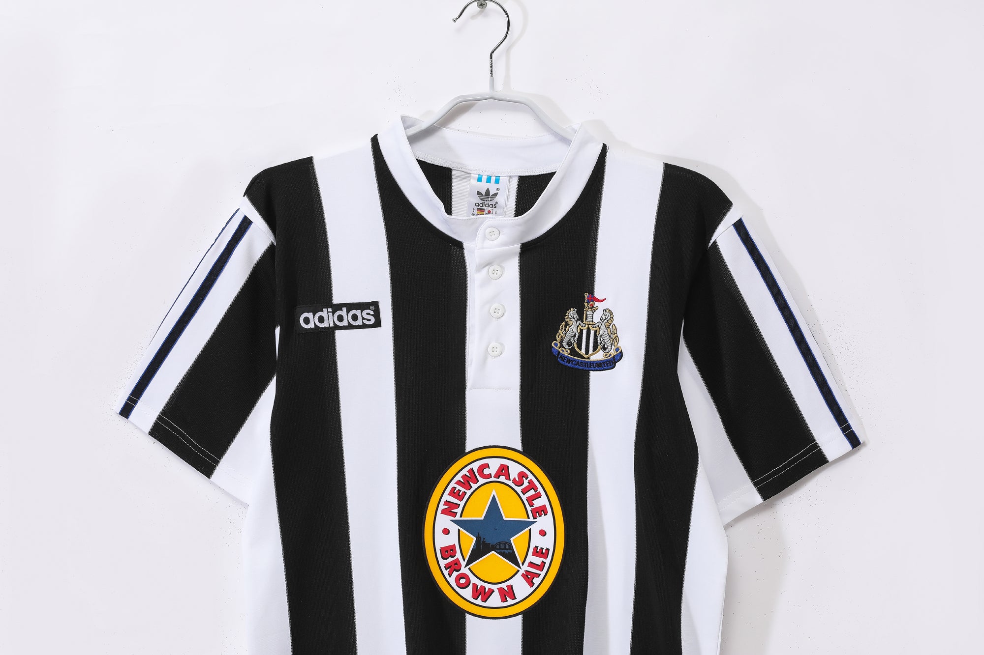 New Castle 1995/97 (Home Kit)
