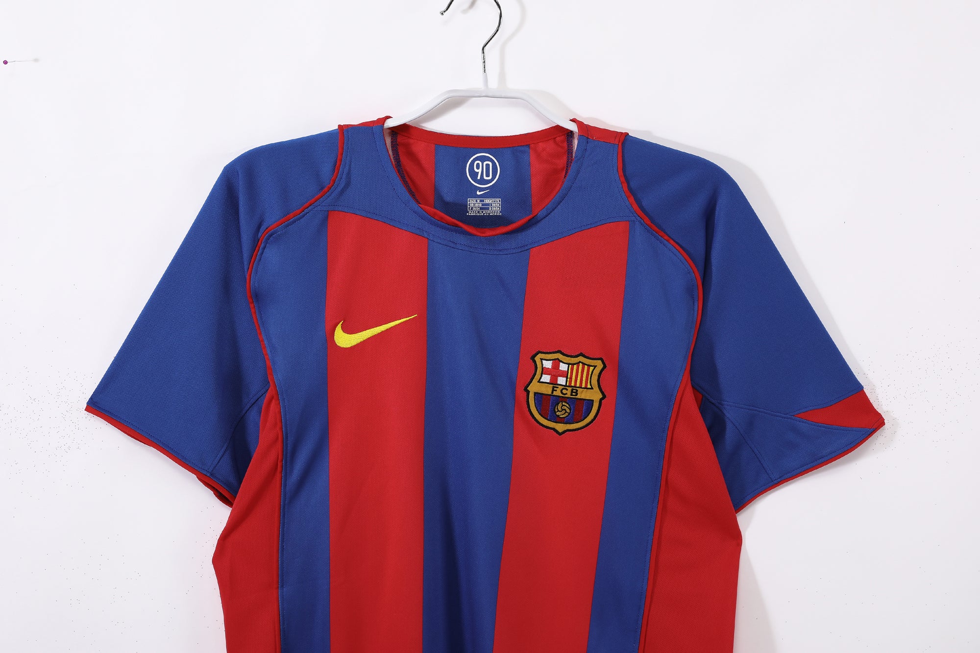 Barcelona 2004/05 (Home Kit)