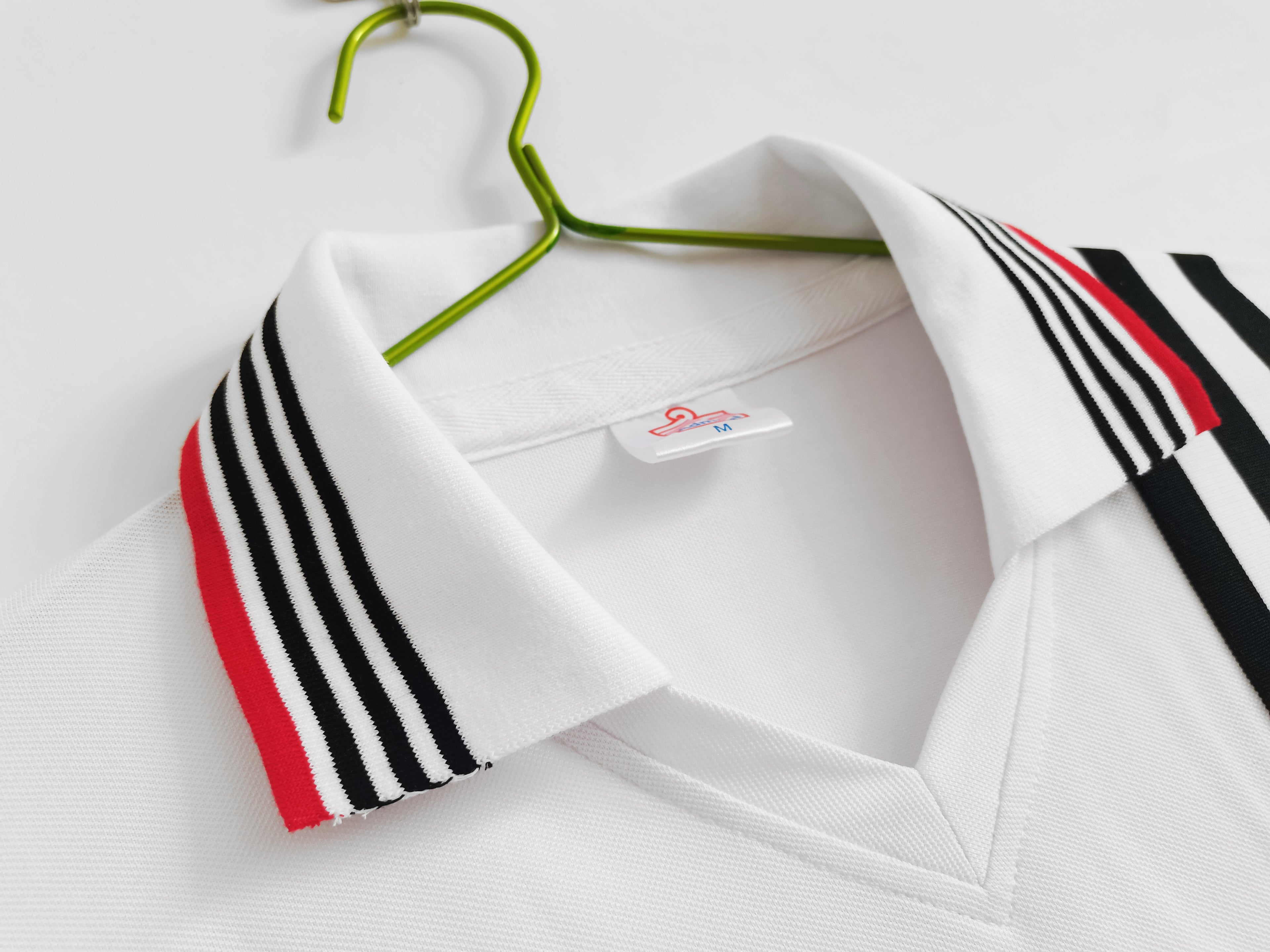 Manchester United 1982/83 (Away Kit)