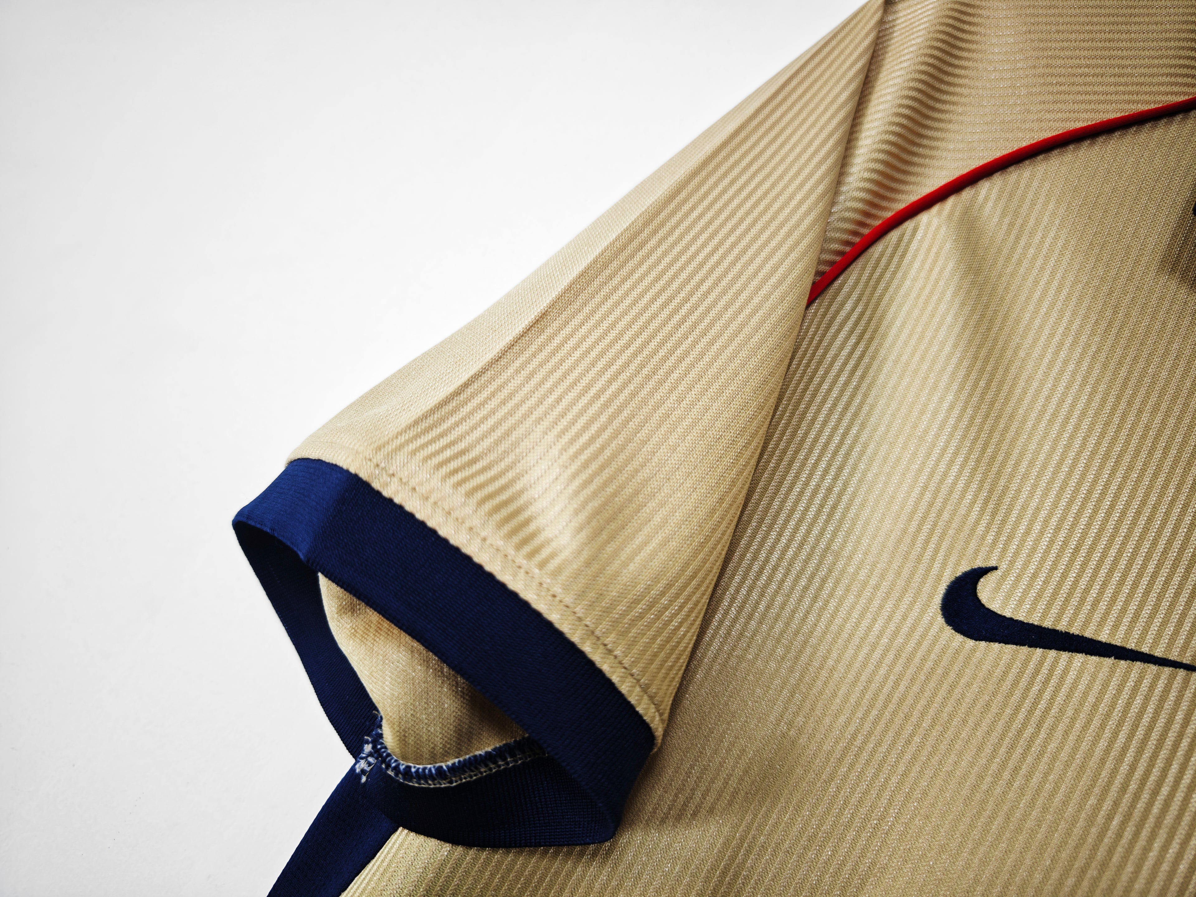 Arsenal 2001/02 (Away Kit)