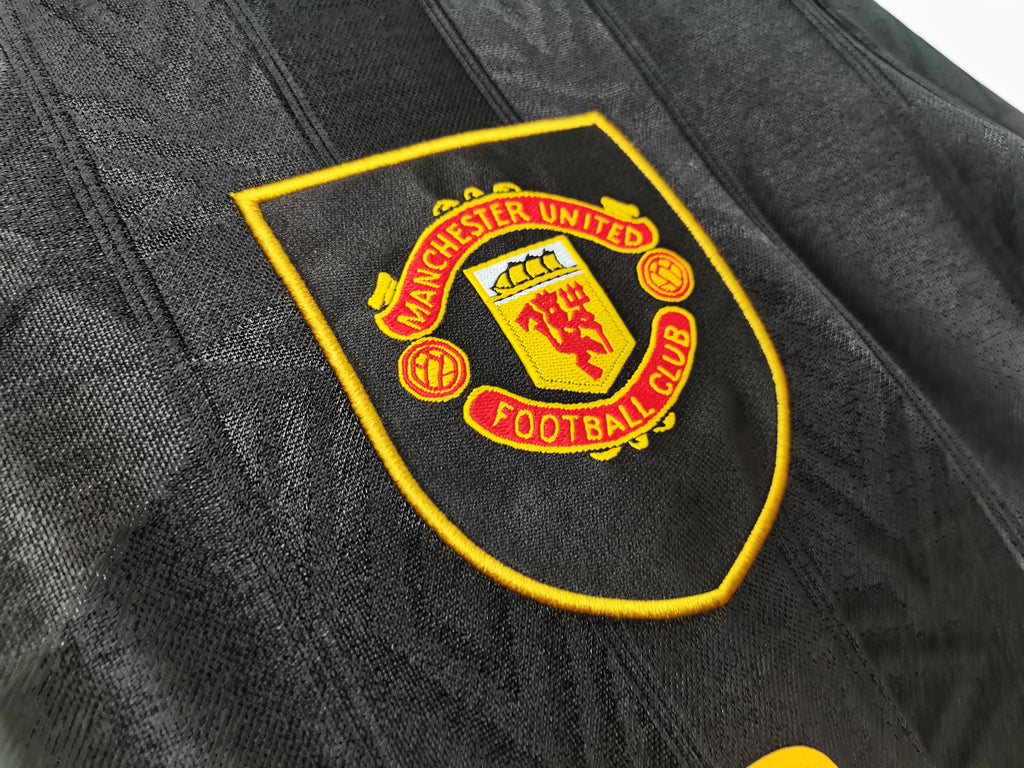 Manchester United 1993/94 (Away Kit - Long Sleeve)