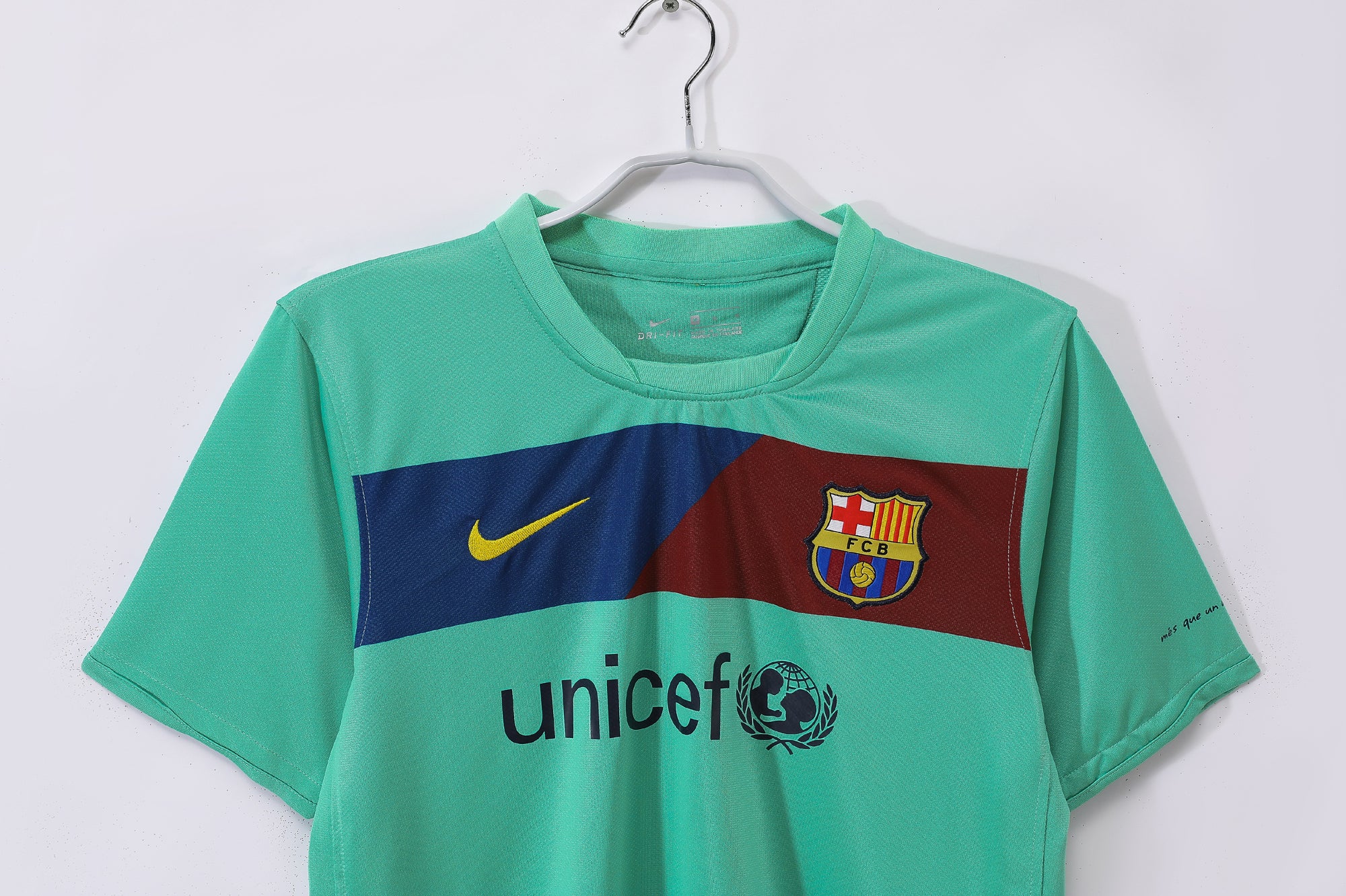 Barcelona 2010/11 (Away Kit)