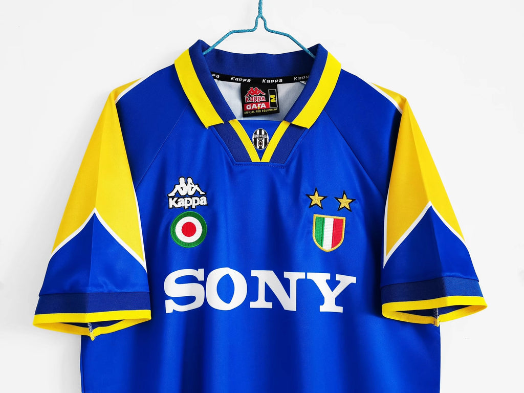 Juventus 1995/96 (Away Kit)