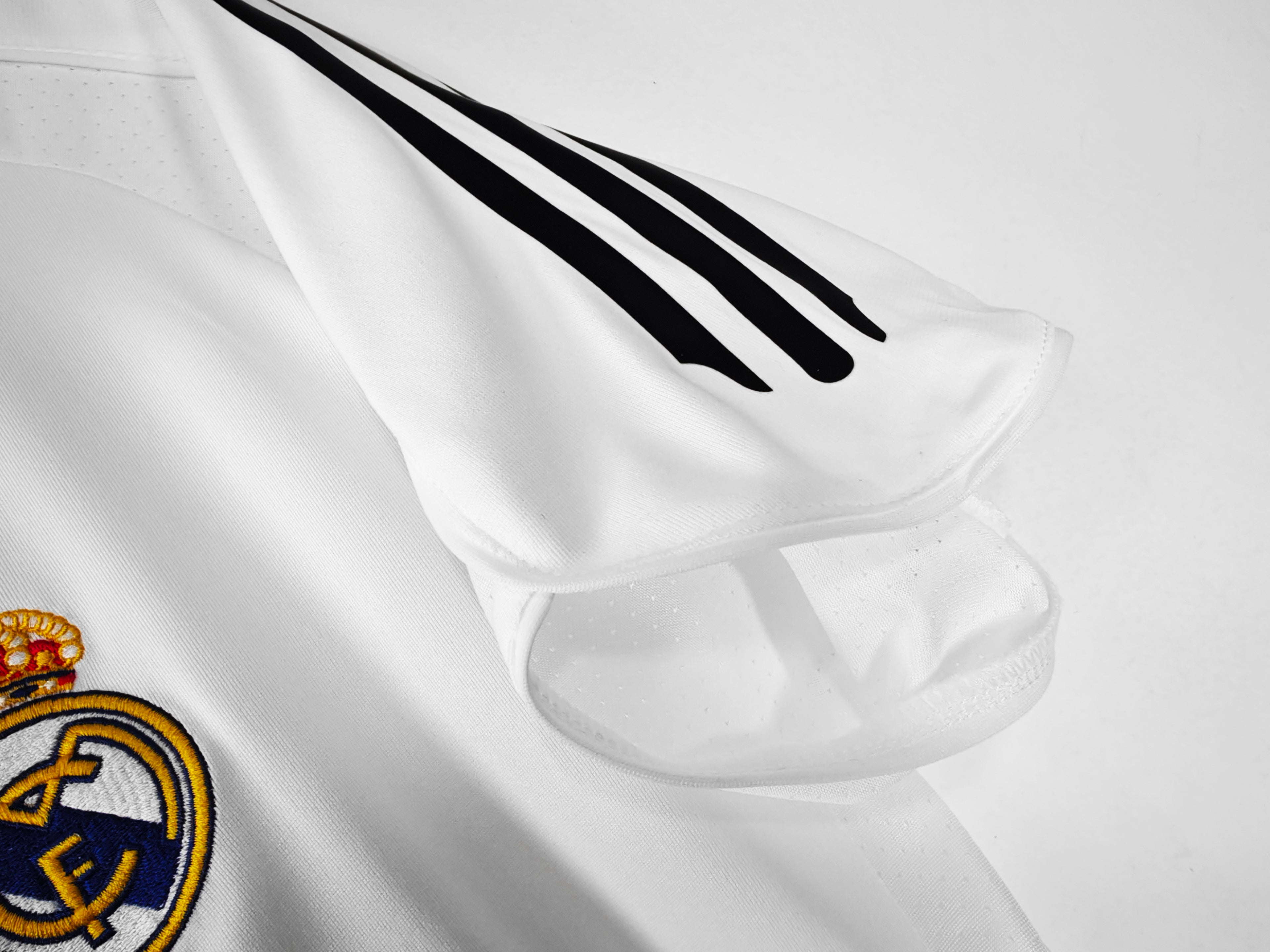 Real Madrid 2005/06 (Home Kit)