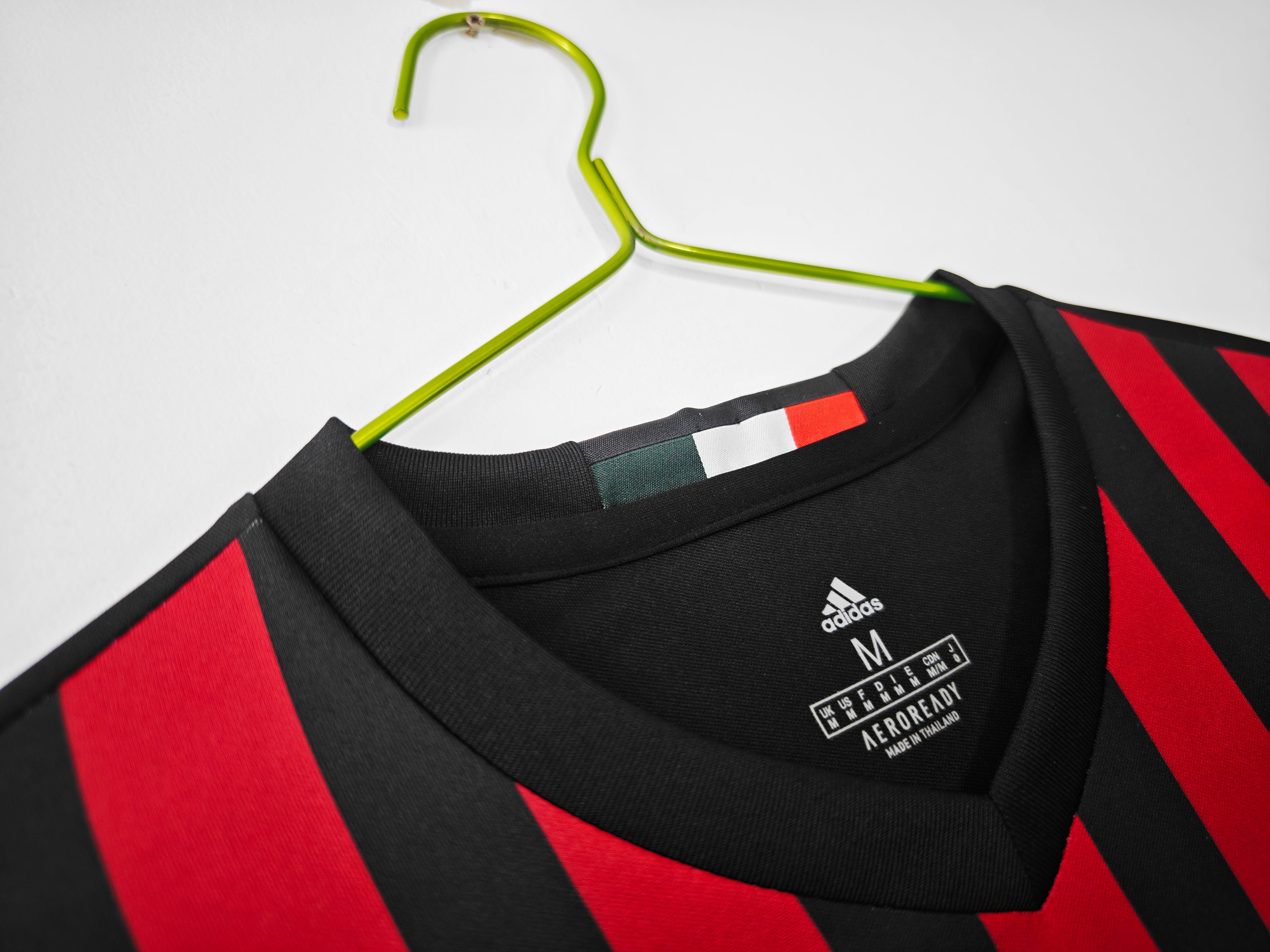 AC Milan 2016/17 (Home Kit)