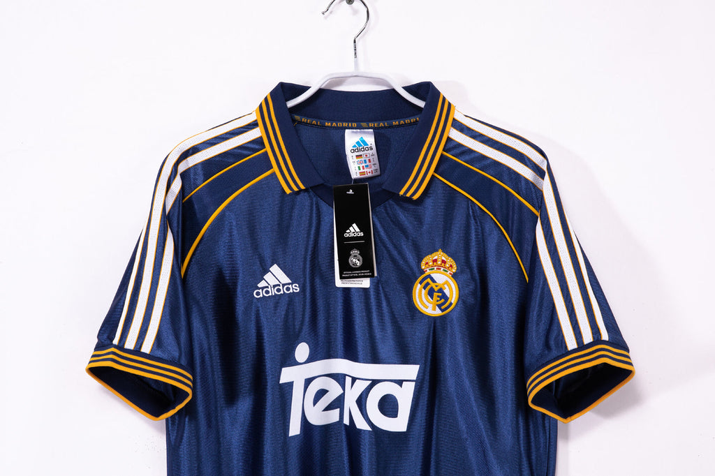 Real Madrid 1998/00 (Away Kit)