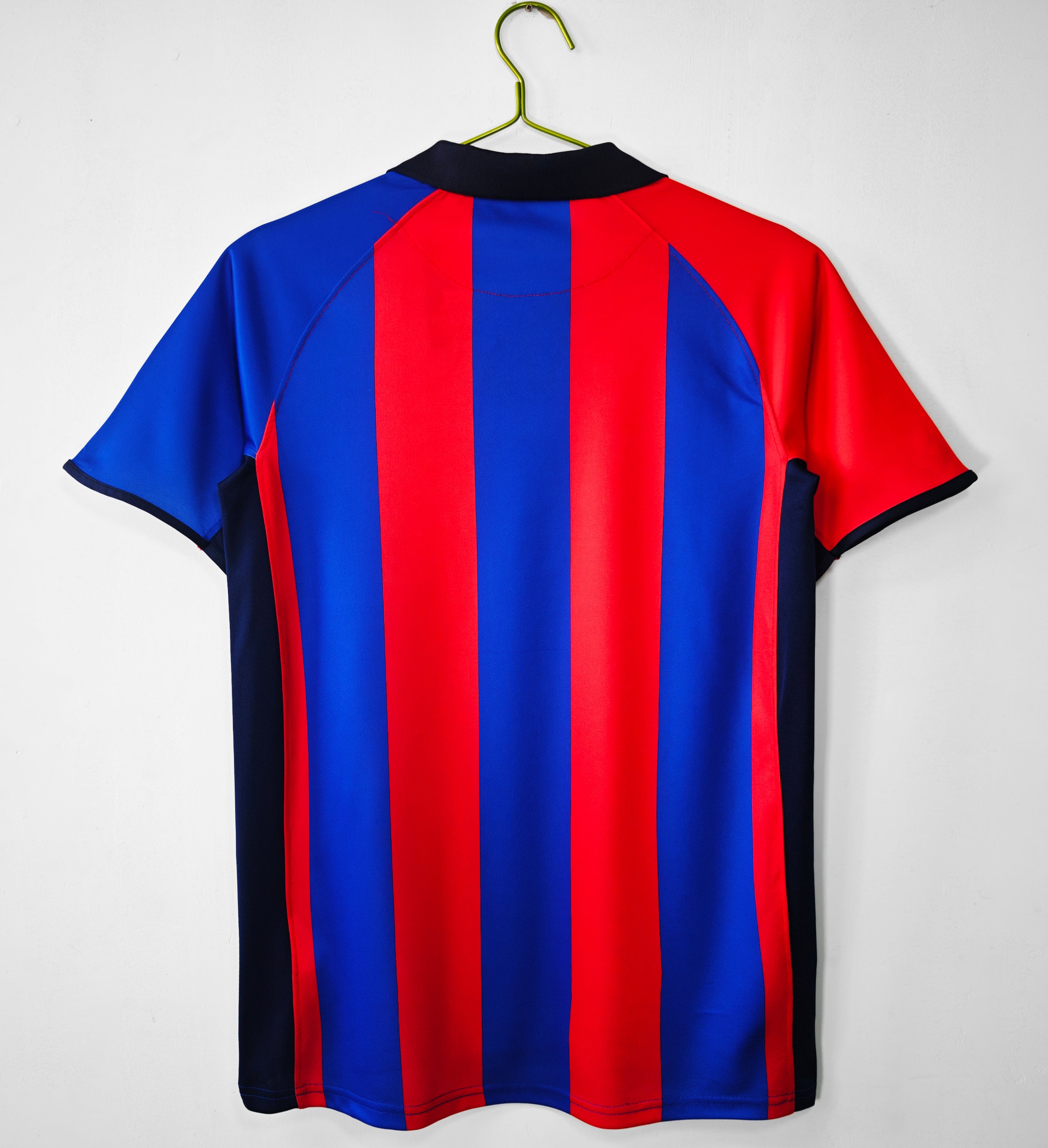 Barcelona 2001/02 (Home Kit)