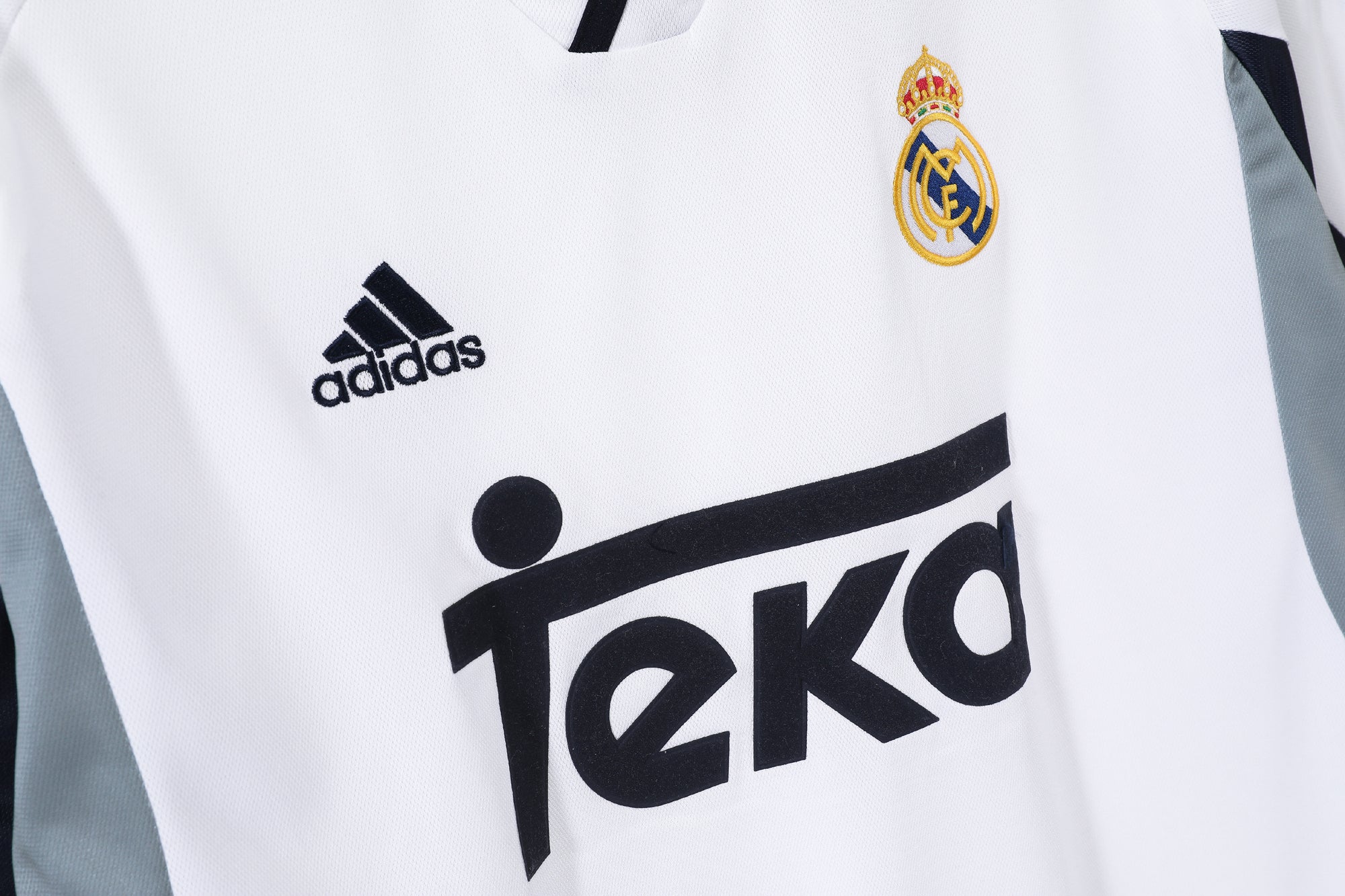 Real Madrid 2000/01 (Home Kit)