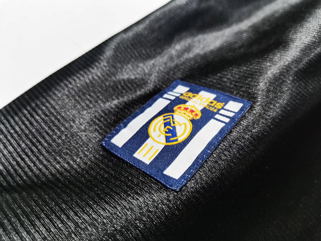 Real Madrid 1999/01 (Away Kit)