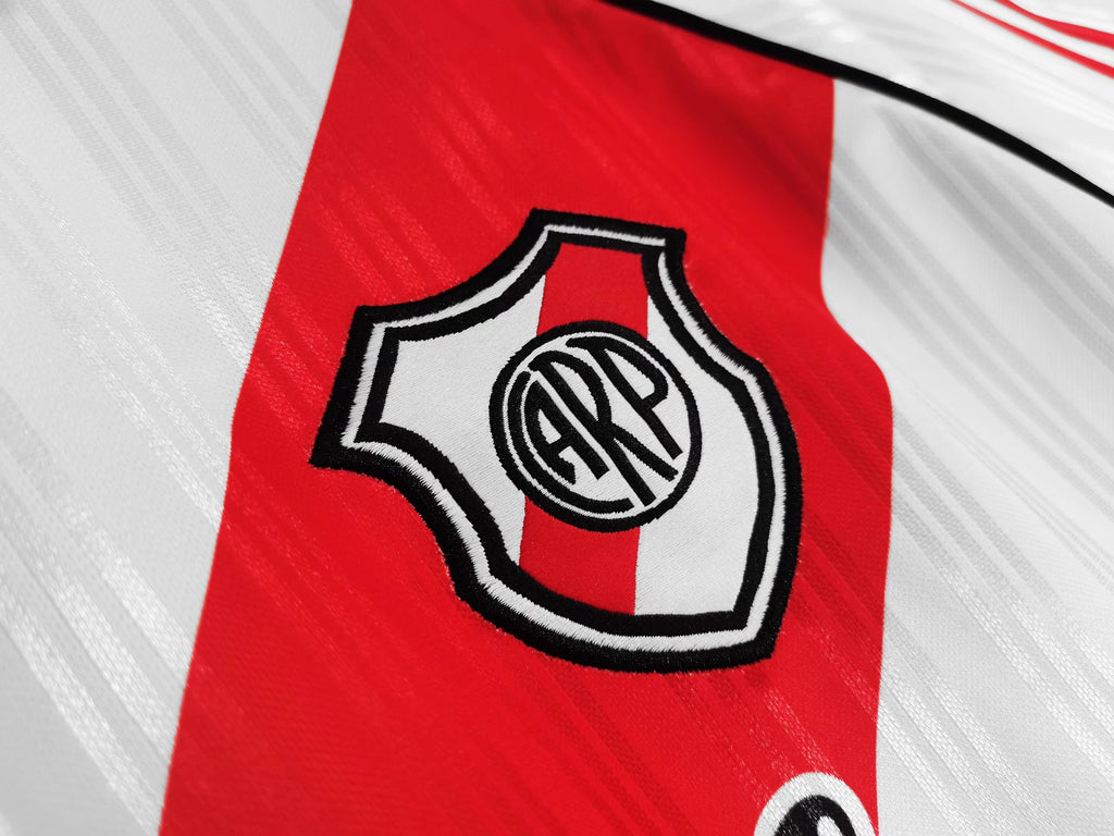 River Plate 1995/96 (Home Kit)