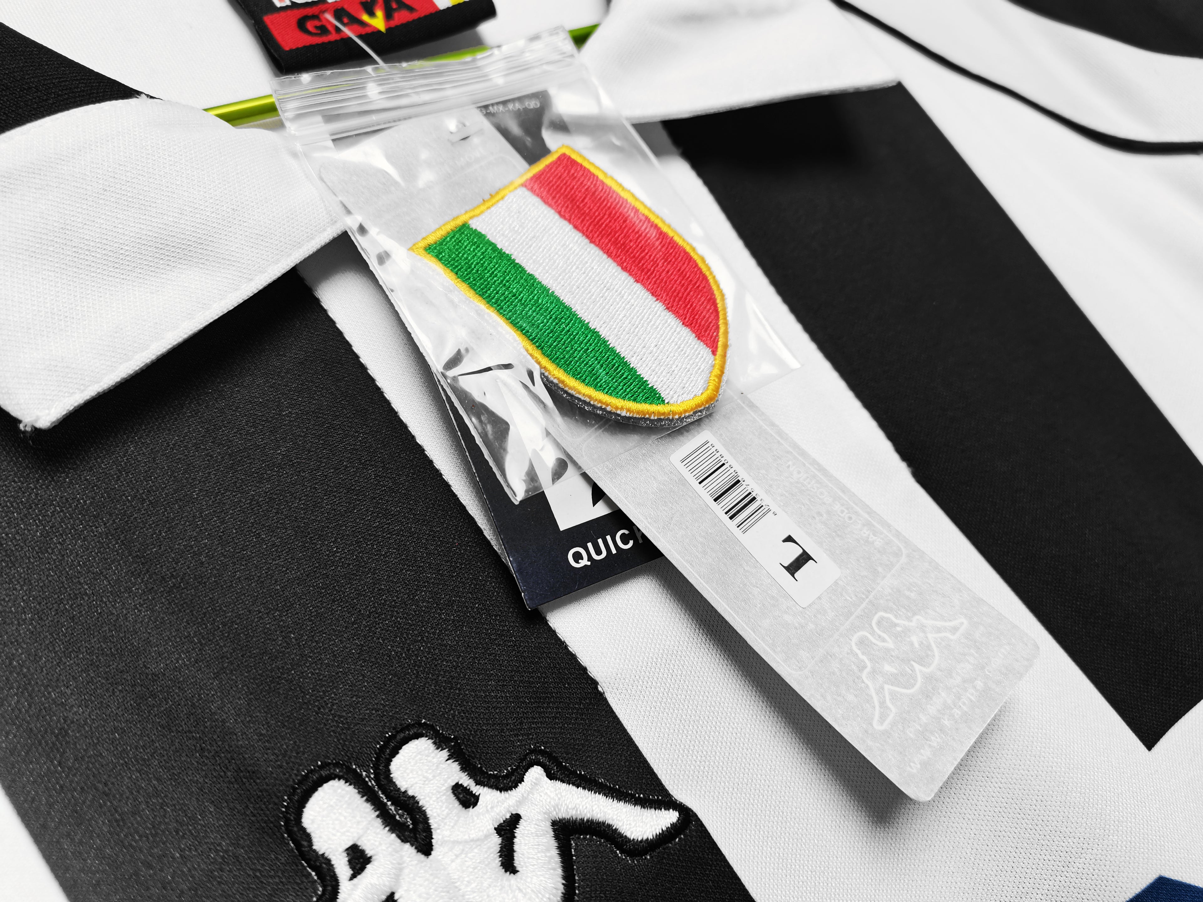 Juventus 1997/98 (Home Kit)