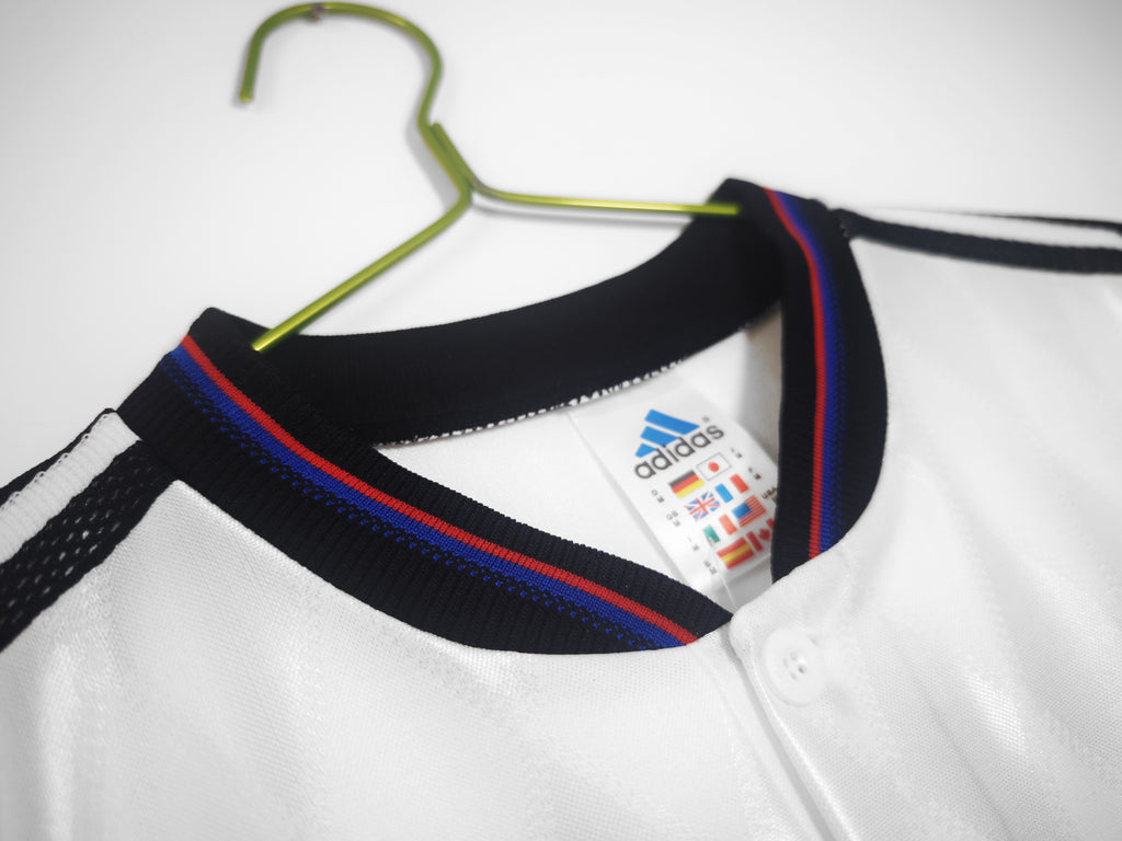 Bayer Munich 1996/98 (Away Kit)