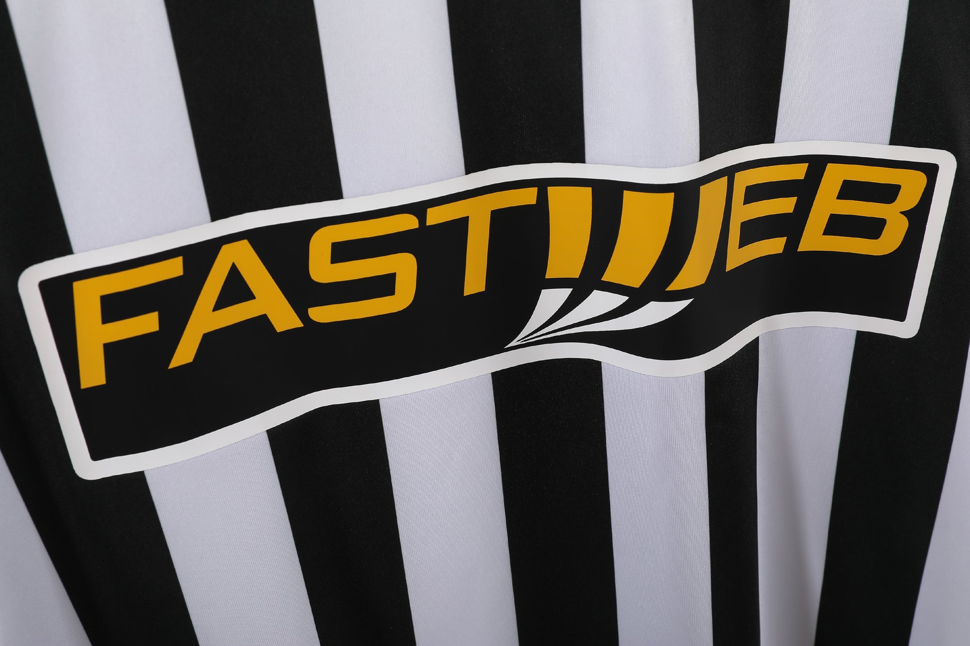 Juventus 2003/04 (Home Kit)