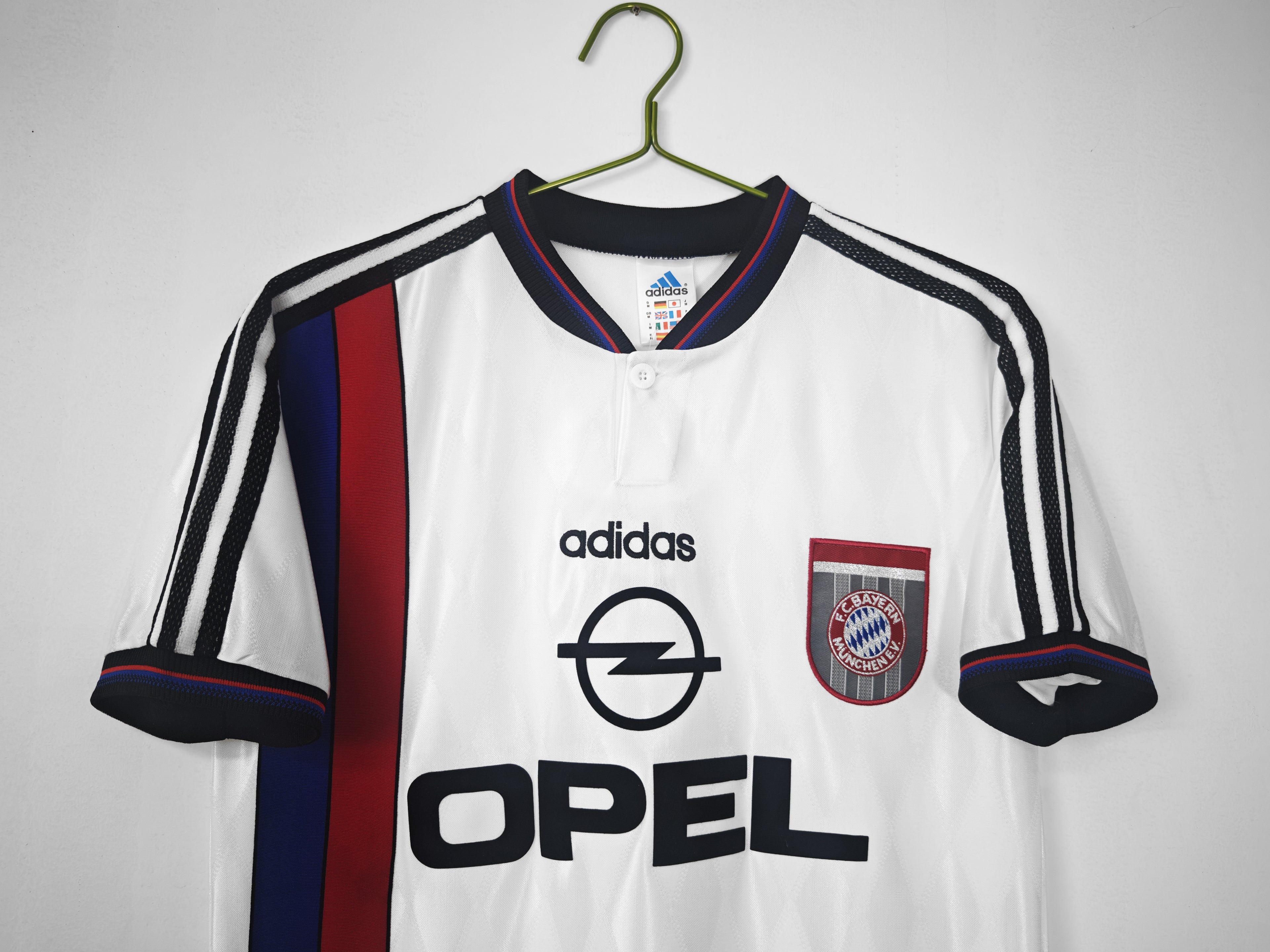 Bayer Munich 1996/98 (Away Kit)