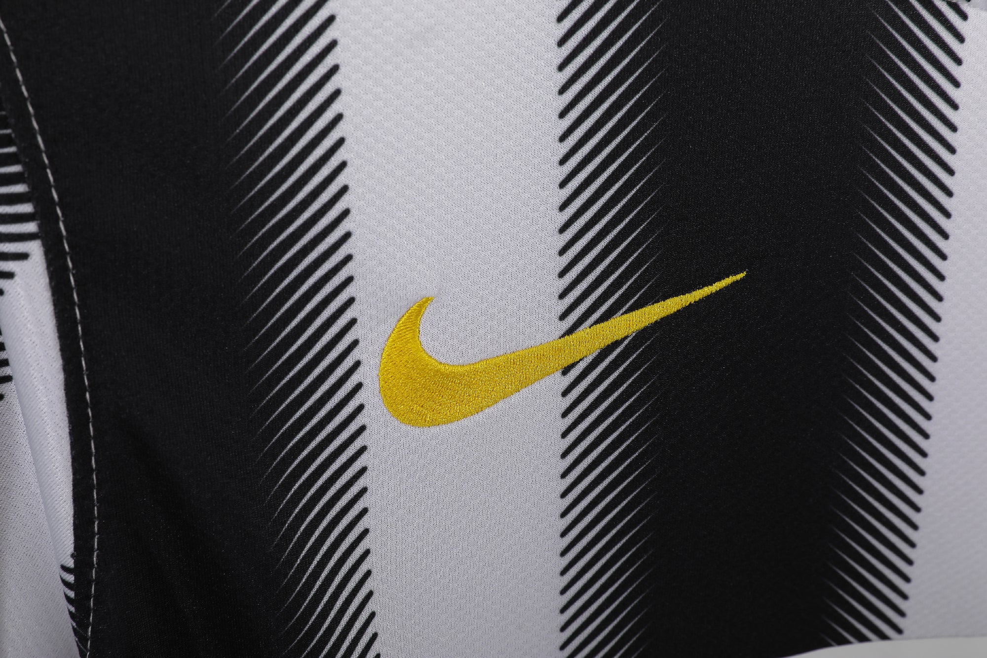 Juventus 2011/12 (Home Kit)