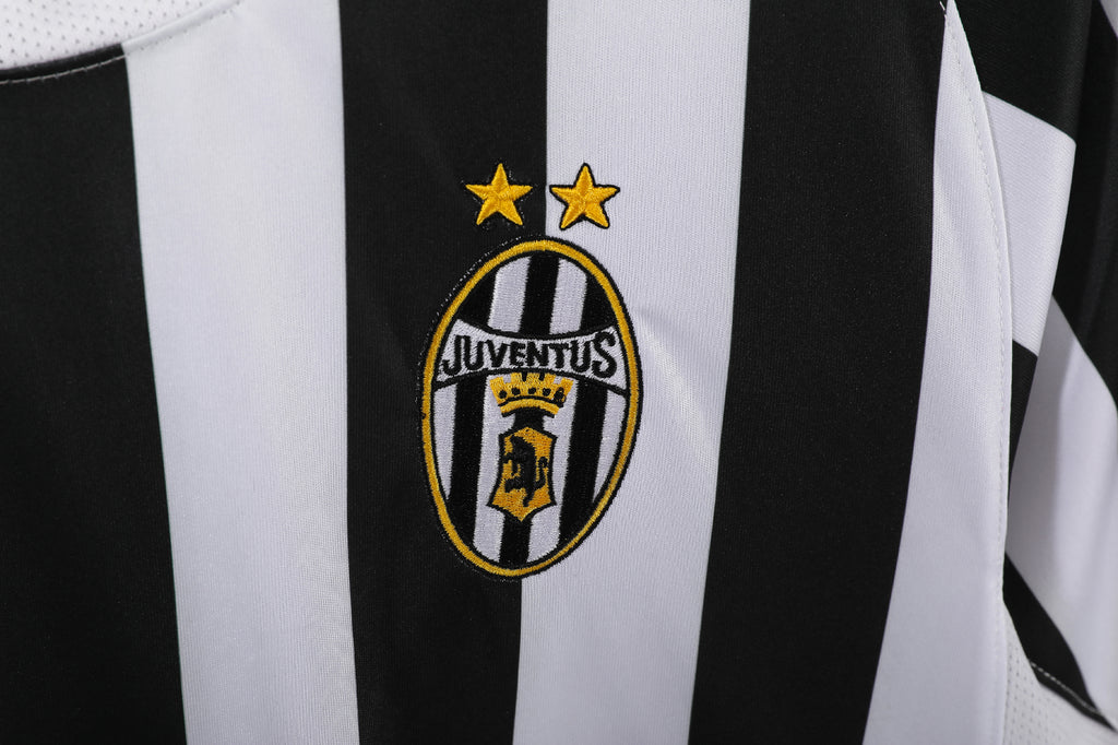 Juventus 2003/04 (Home Kit)