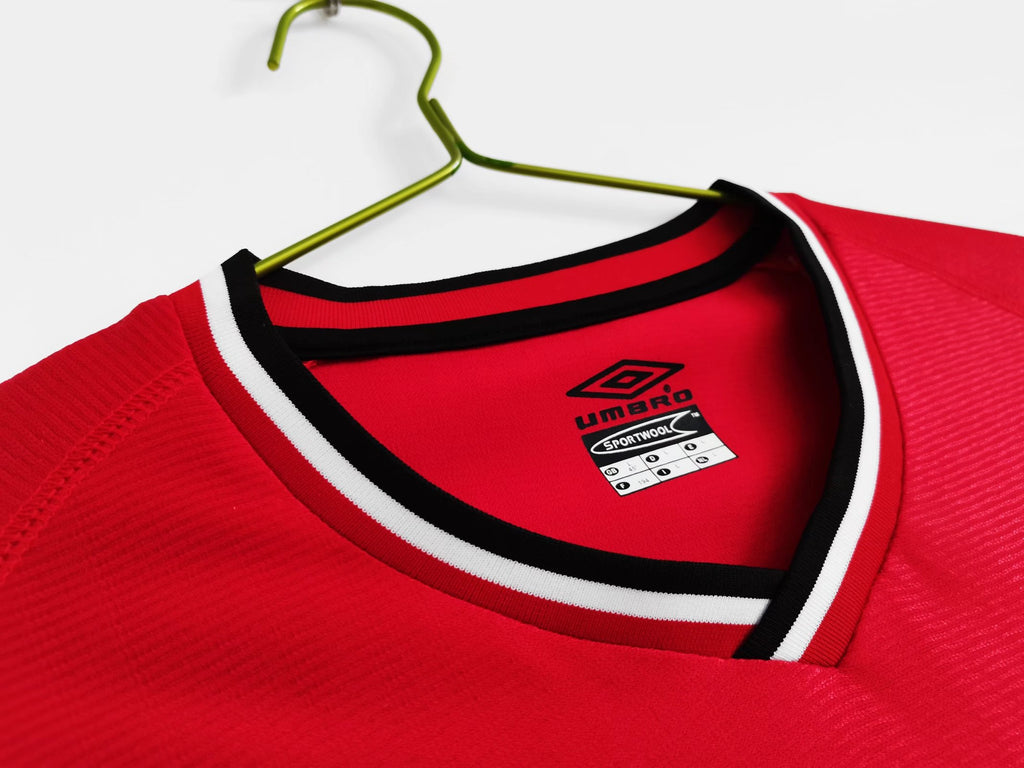 Manchester United 2000/2002 (Home Kit)