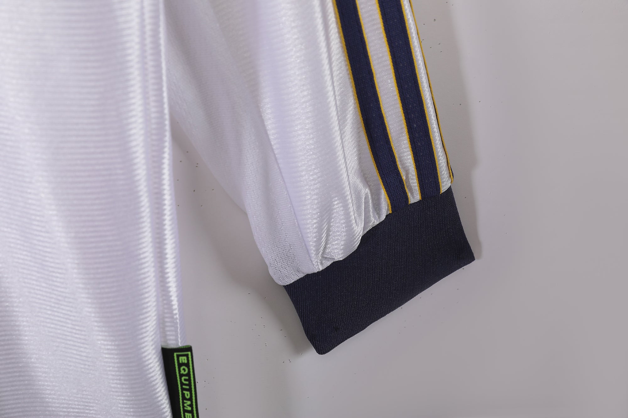Real Madrid 1998/00 (Home Kit – Long Sleeve)