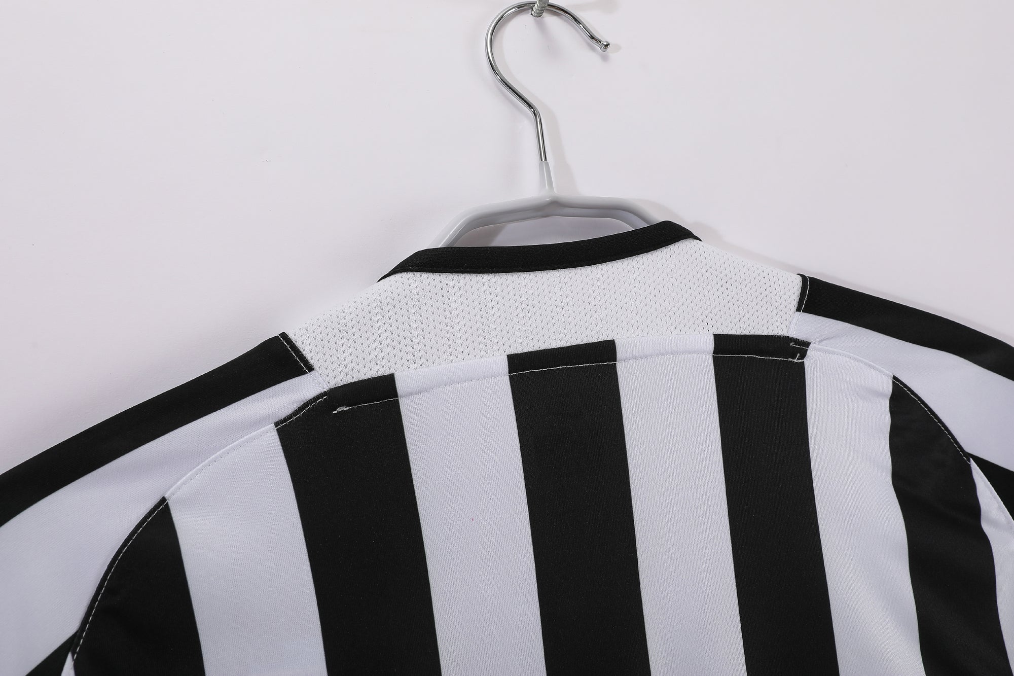 Juventus 2003/04 (Home Kit)