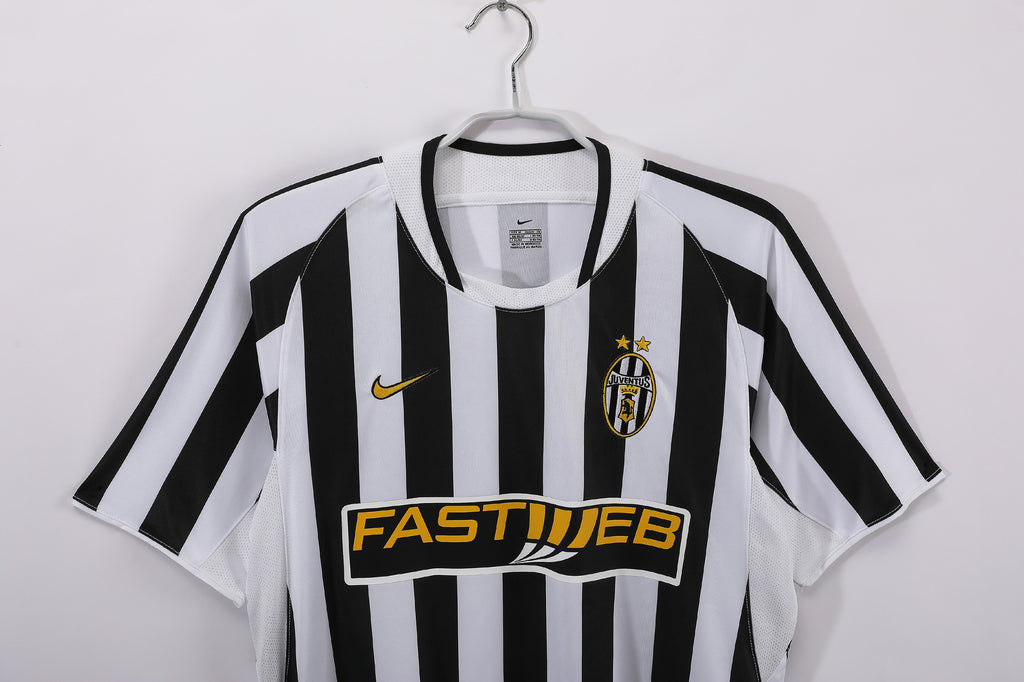 Juventus 2003/04 (Home Kit)