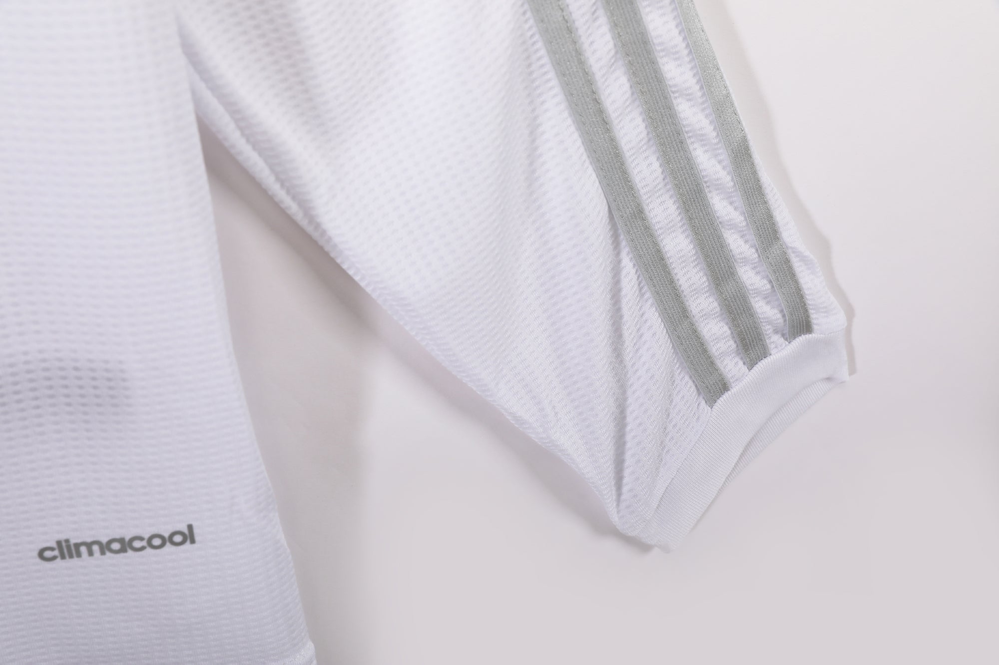 Real Madrid 2015/16 (Home Kit – Long Sleeve)