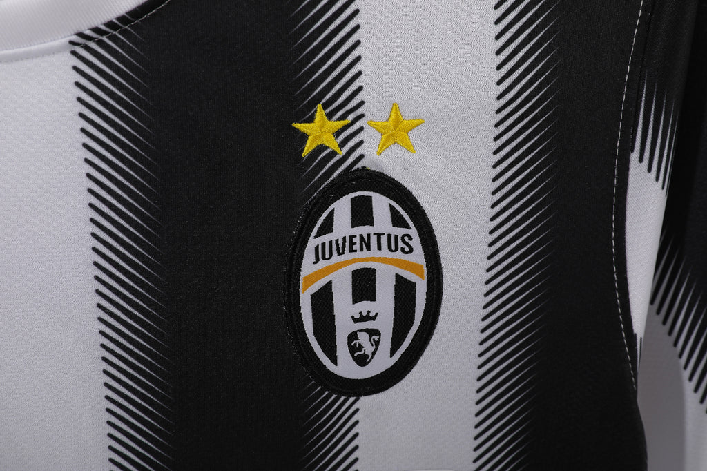 Juventus 2011/12 (Home Kit)