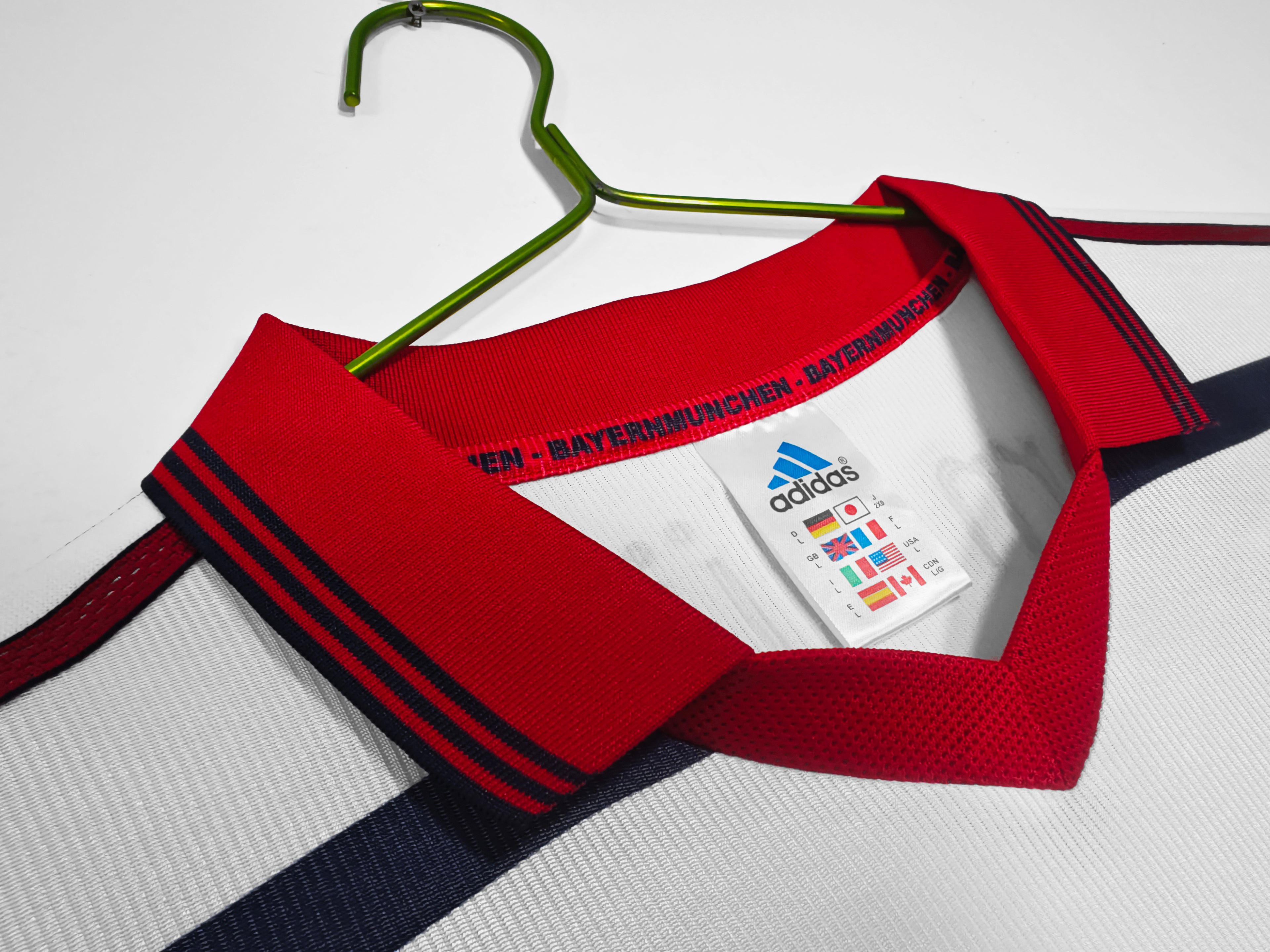 Bayern Munich 1998/00 (Home Kit)
