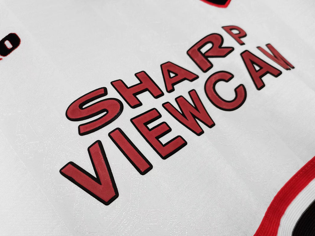 Manchester United 1998/99 (Away Kit)