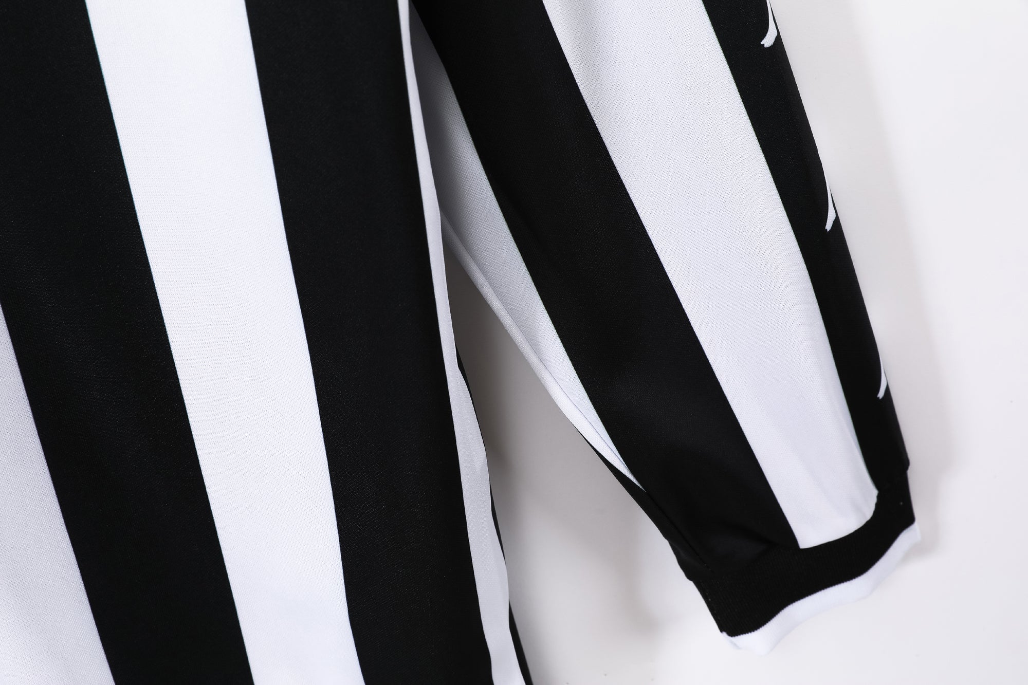 Juventus 1999/00 (Home Kit - Long Sleeve)