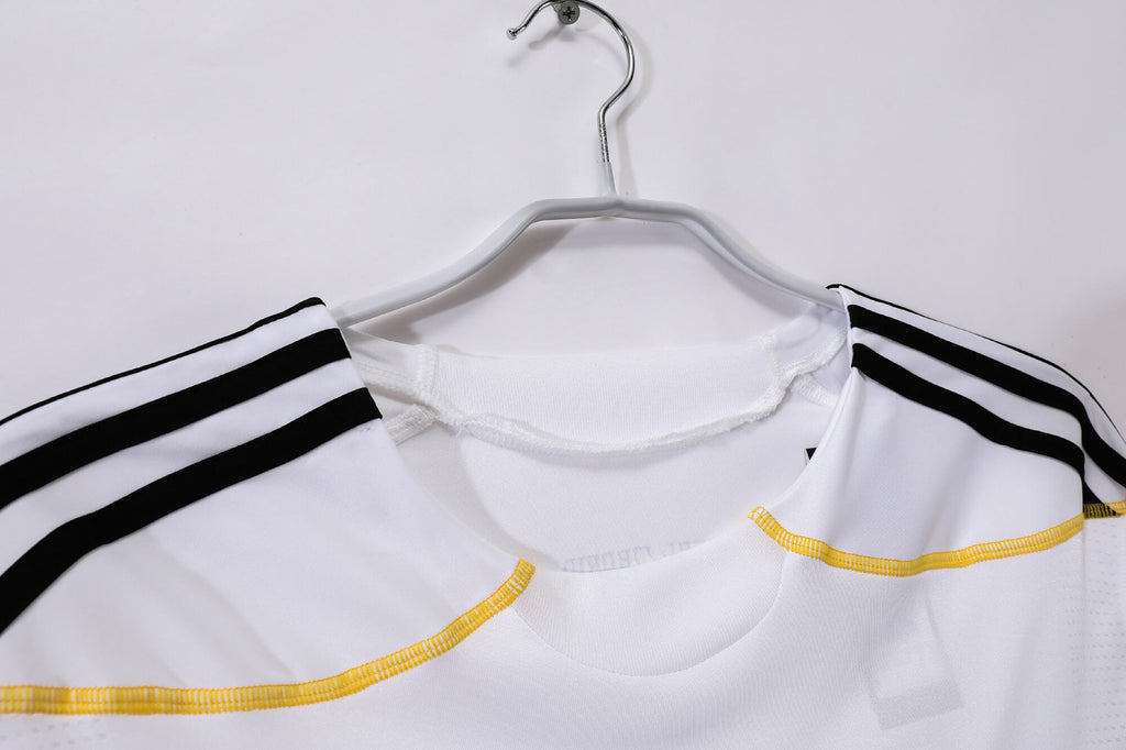 Real Madrid 2009/10 (Home Kit)