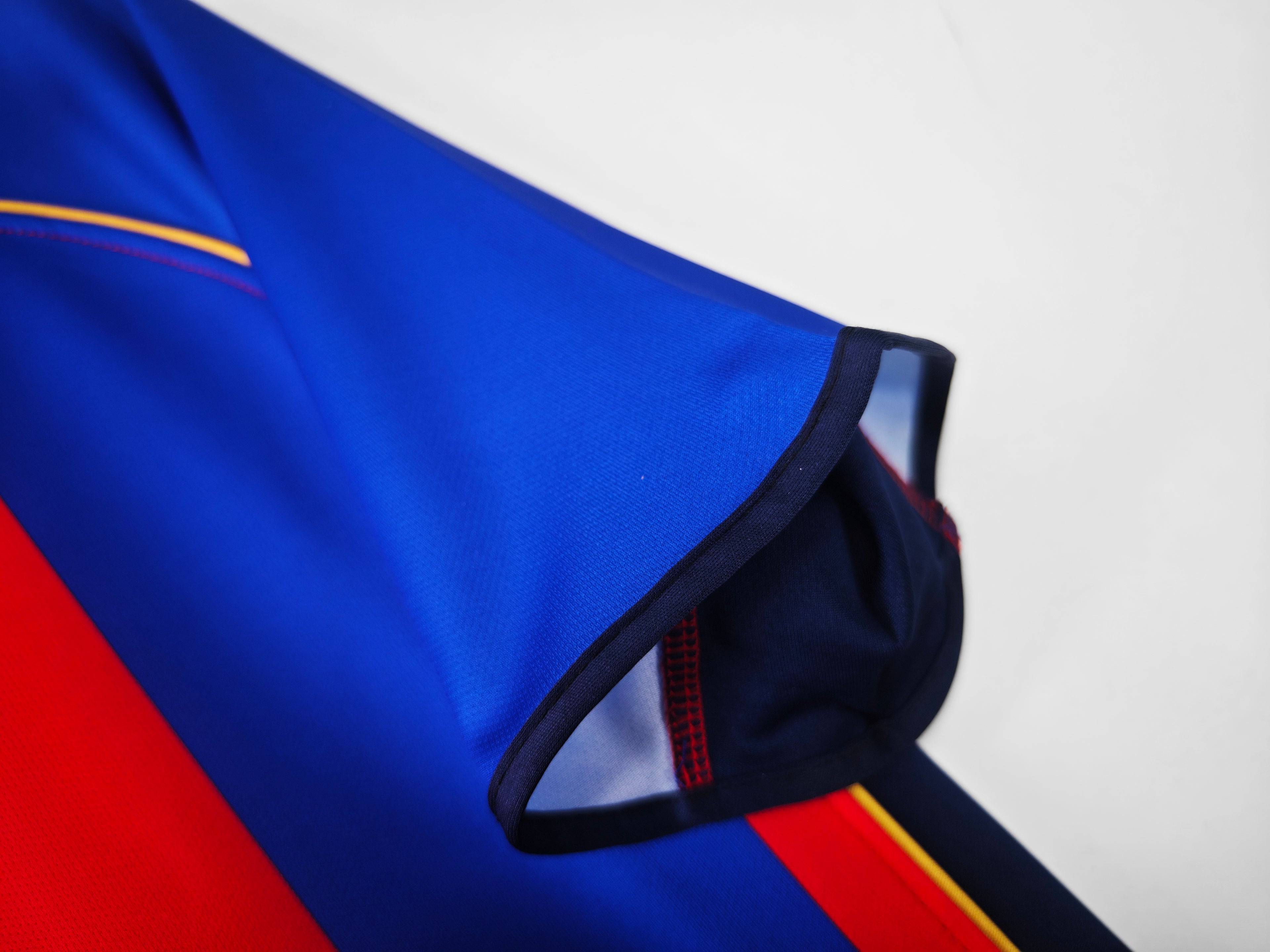 Barcelona 2001/02 (Home Kit)