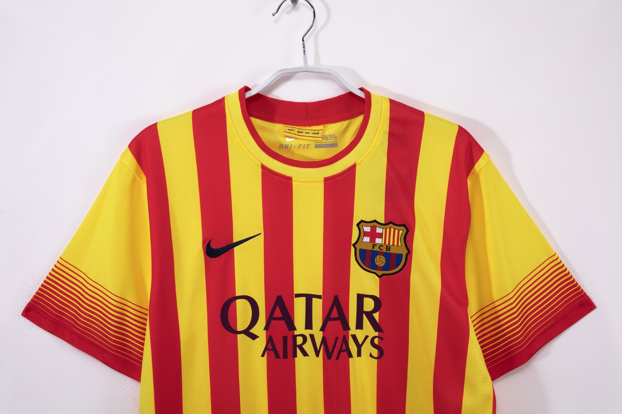 Barcelona 2013/14 (Third Kit)