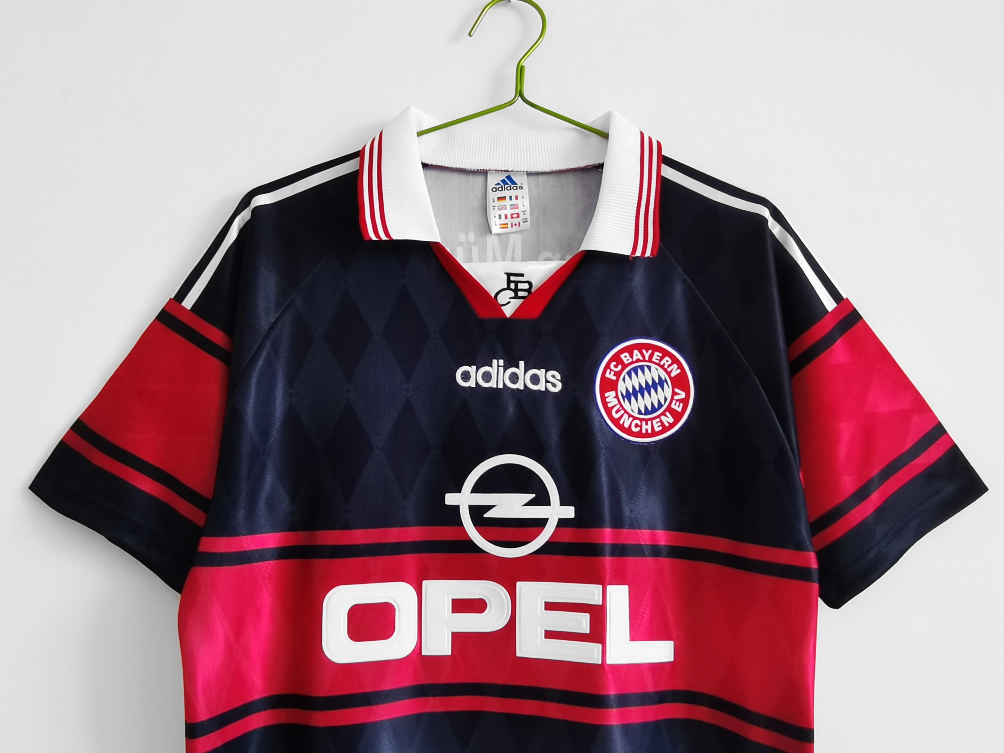 Bayer Munich 1997/99 (Away Kit)