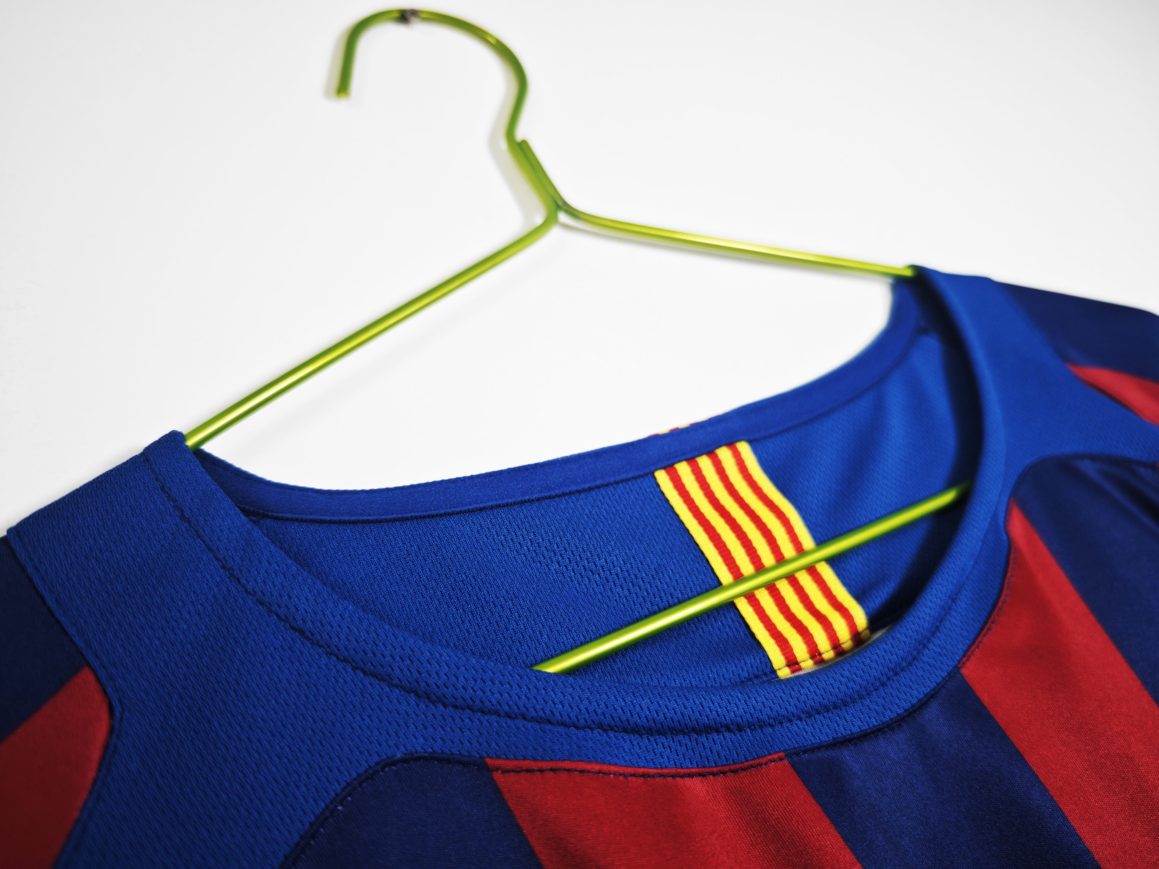 Barcelona 2005/06 (Home Kit)