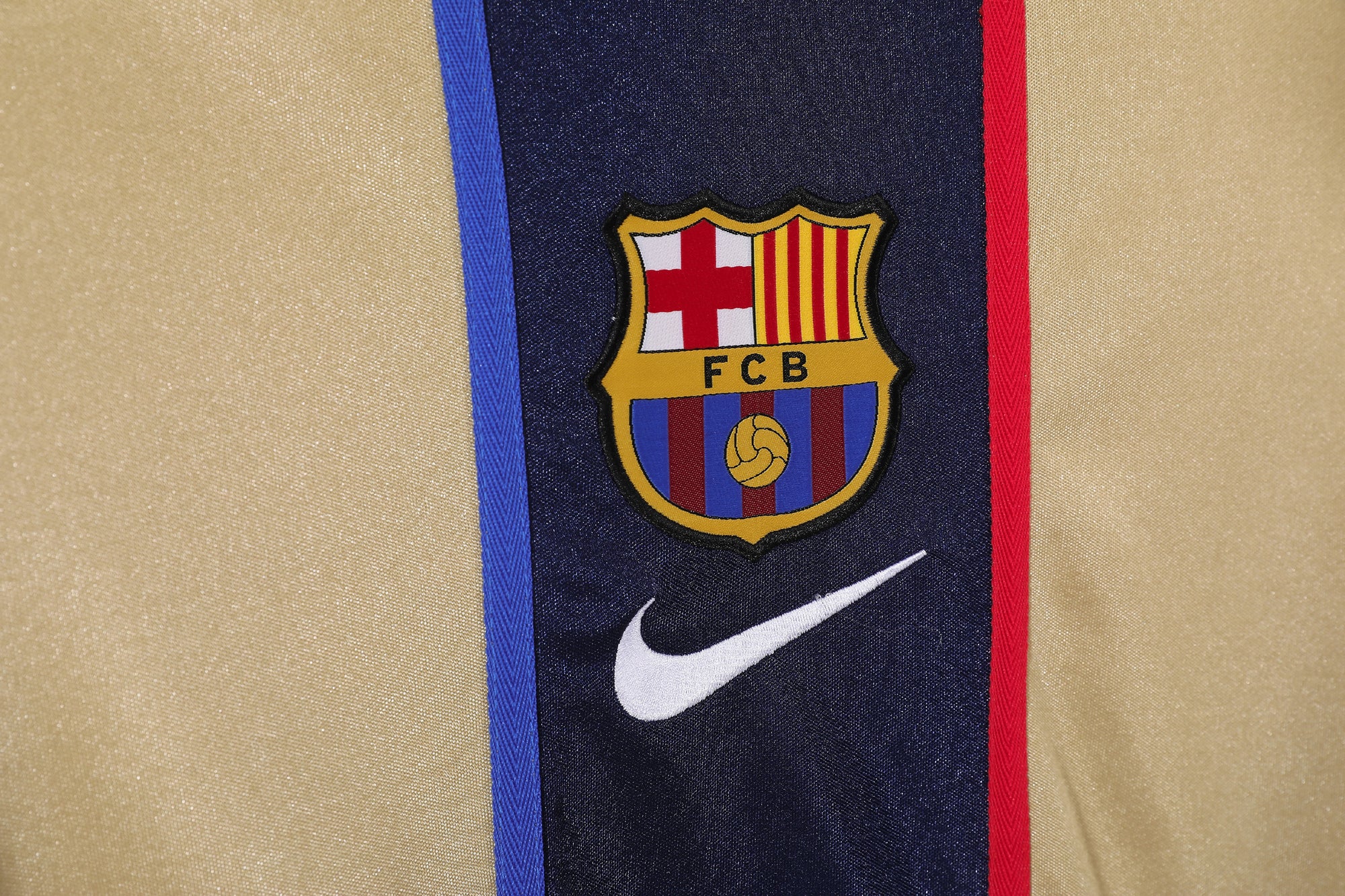 Barcelona 2001/02 (Away Kit)
