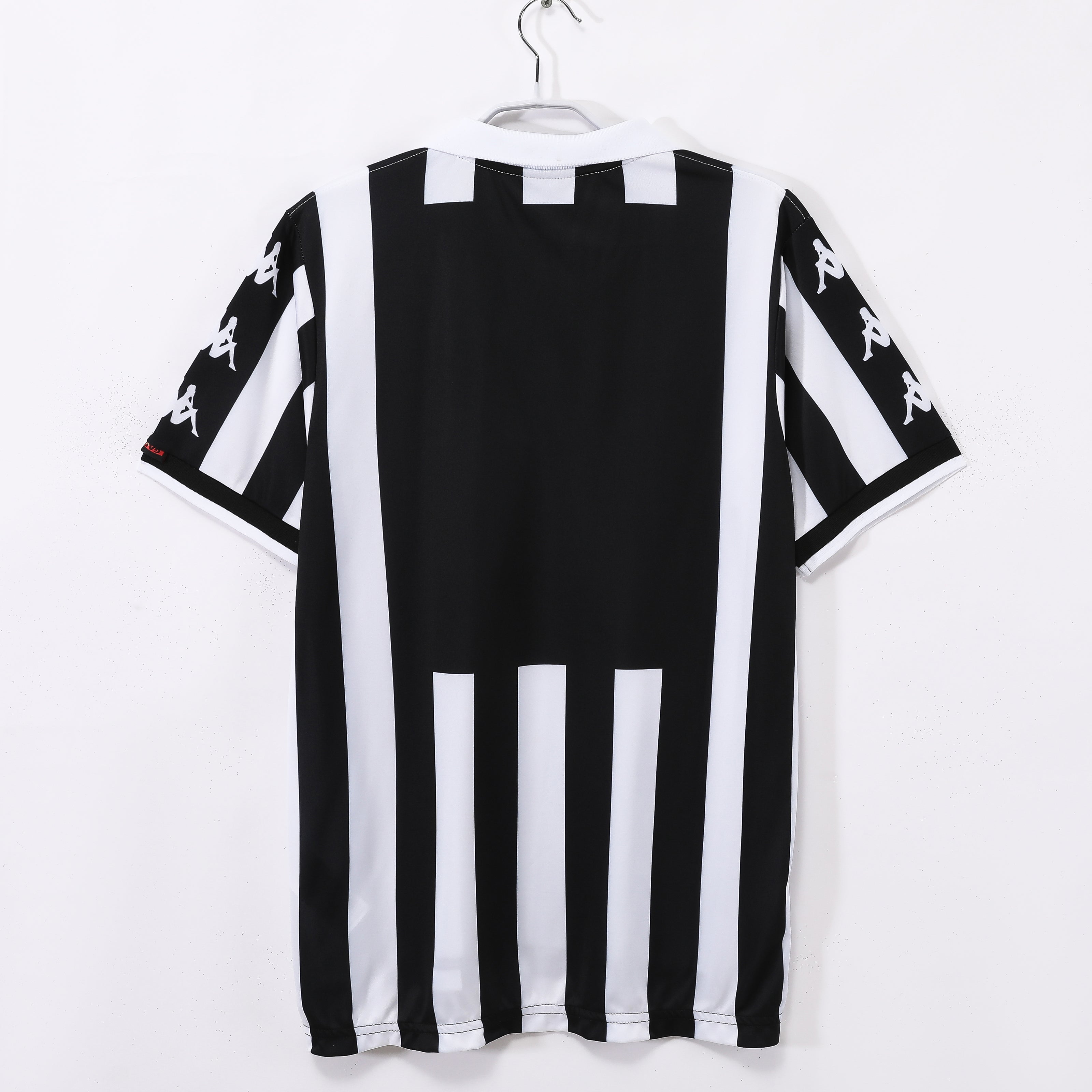 Juventus 1999/00 (Home Kit)