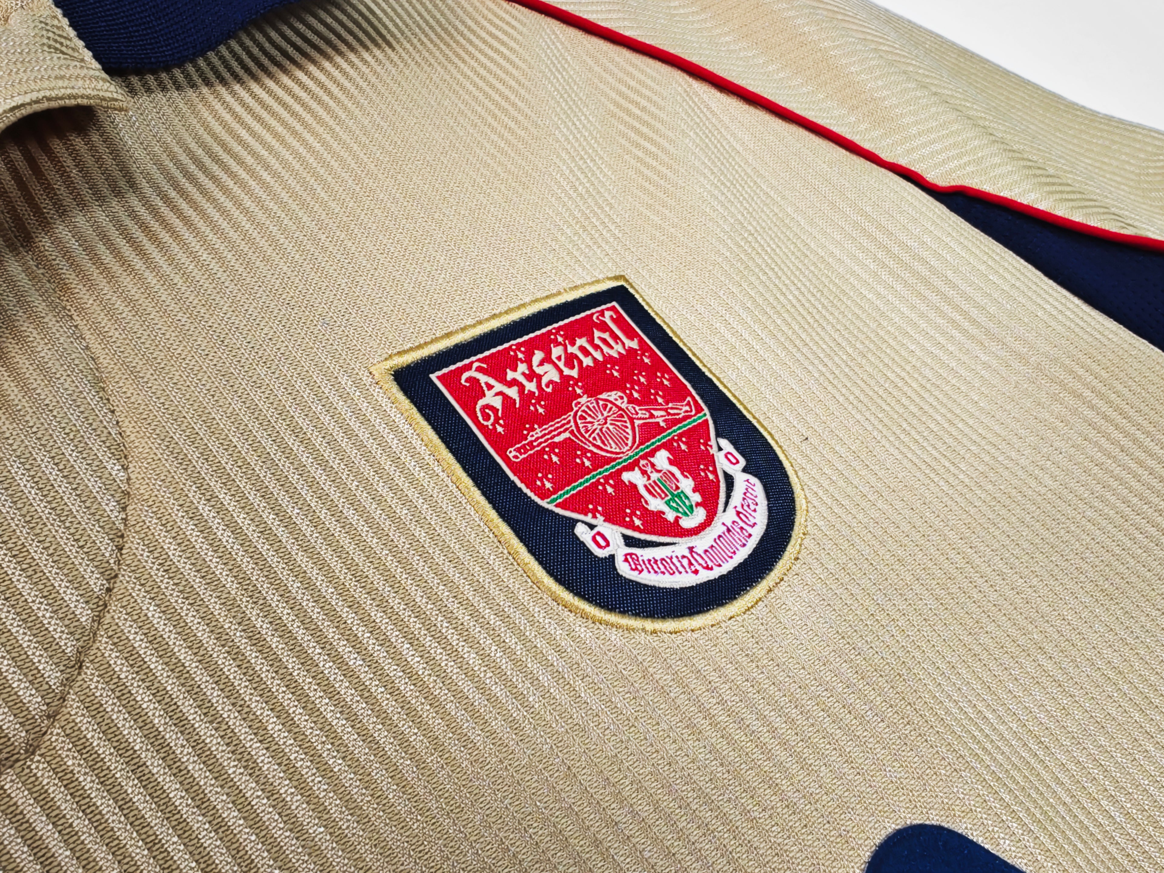 Arsenal 2001/02 (Away Kit)