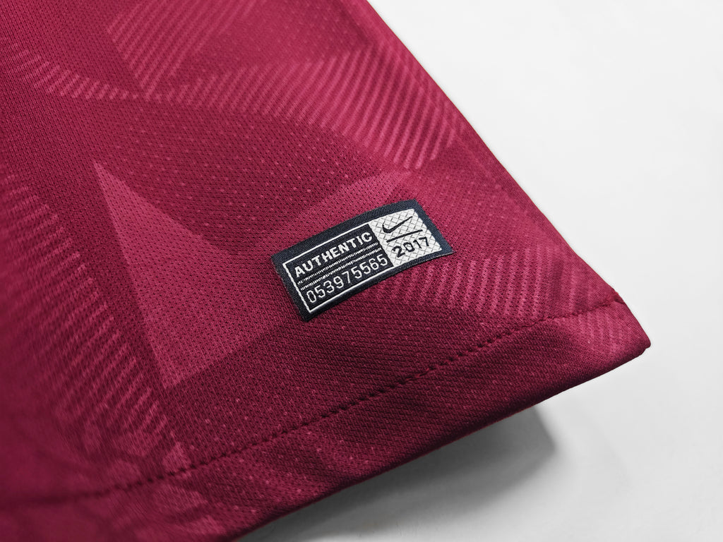 Barcelona 2017/18 (Third Kit)