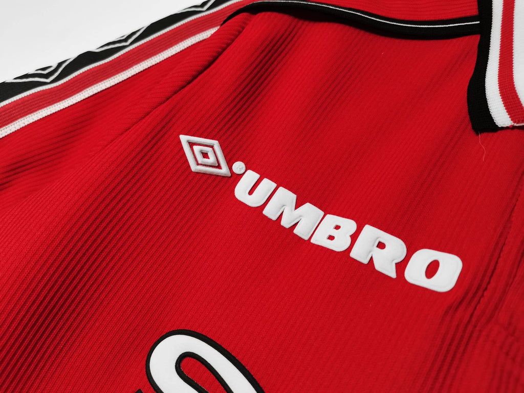 Manchester United 1998/99 (Home Kit)