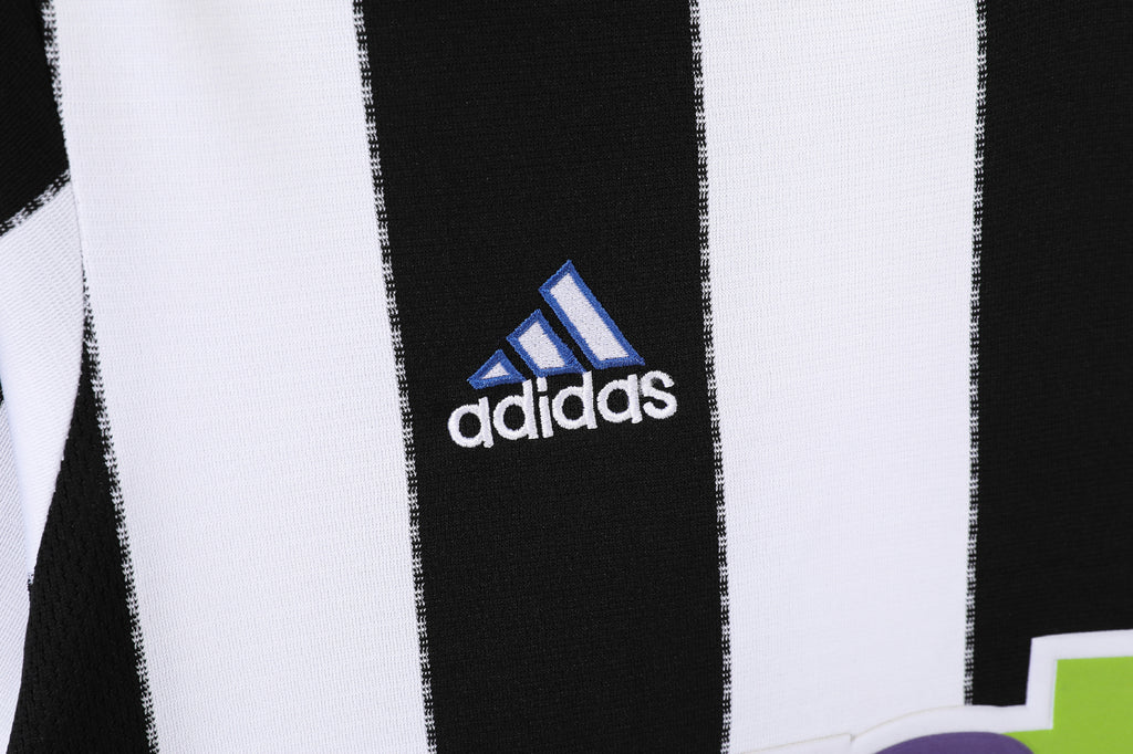 New Castle 2000/01 (Home Kit)