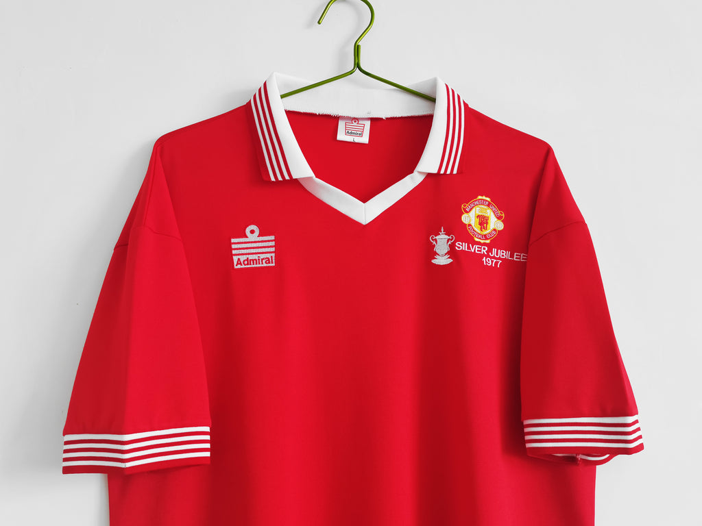 Manchester United 1982/83 (Home Kit)