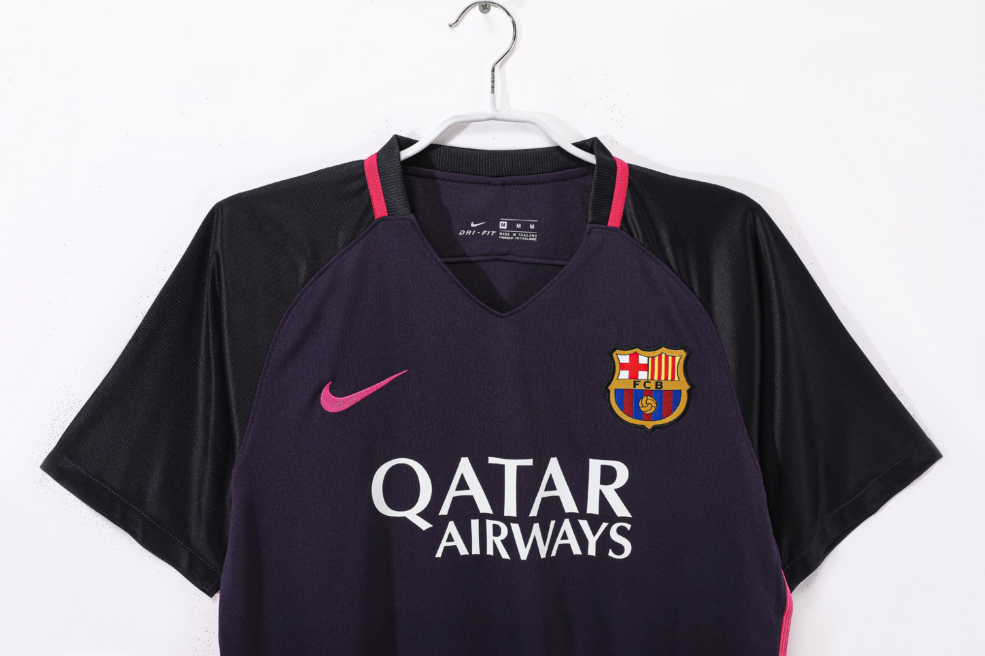 Barcelona 2016/17 (Third Kit)