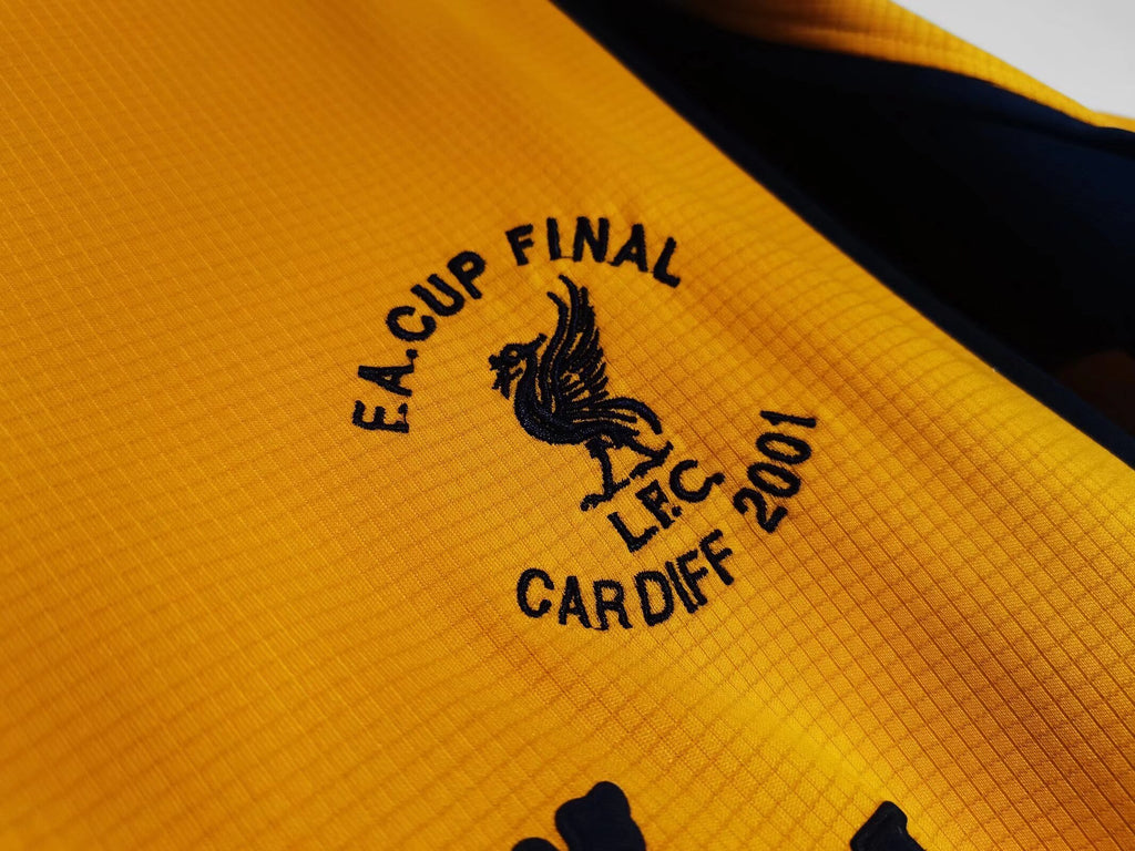 Liverpool 2000/01 (Away Kit)