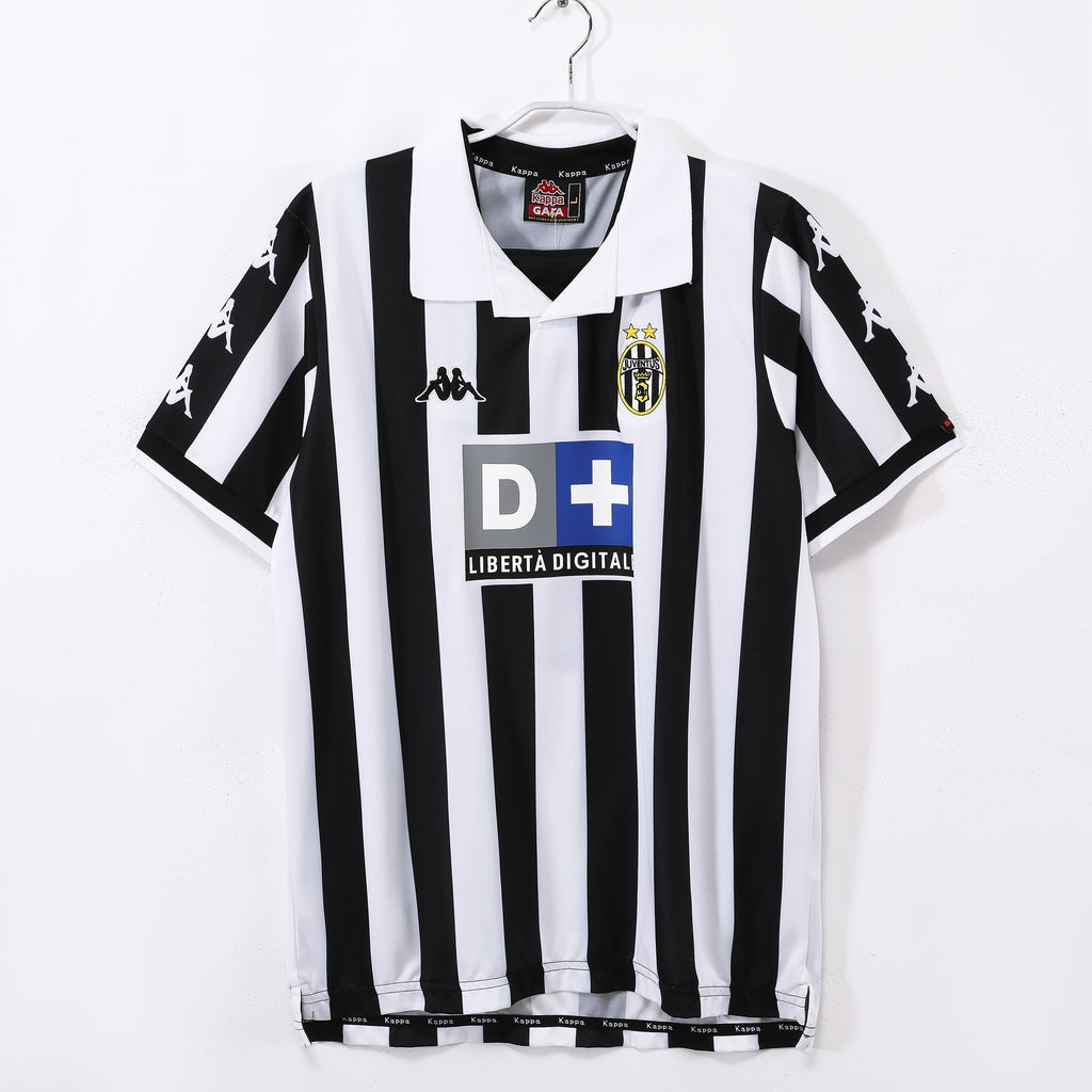 Juventus 1999/00 (Home Kit)