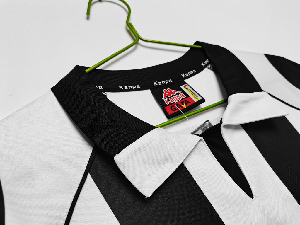 Juventus 1997/98 (Home Kit)