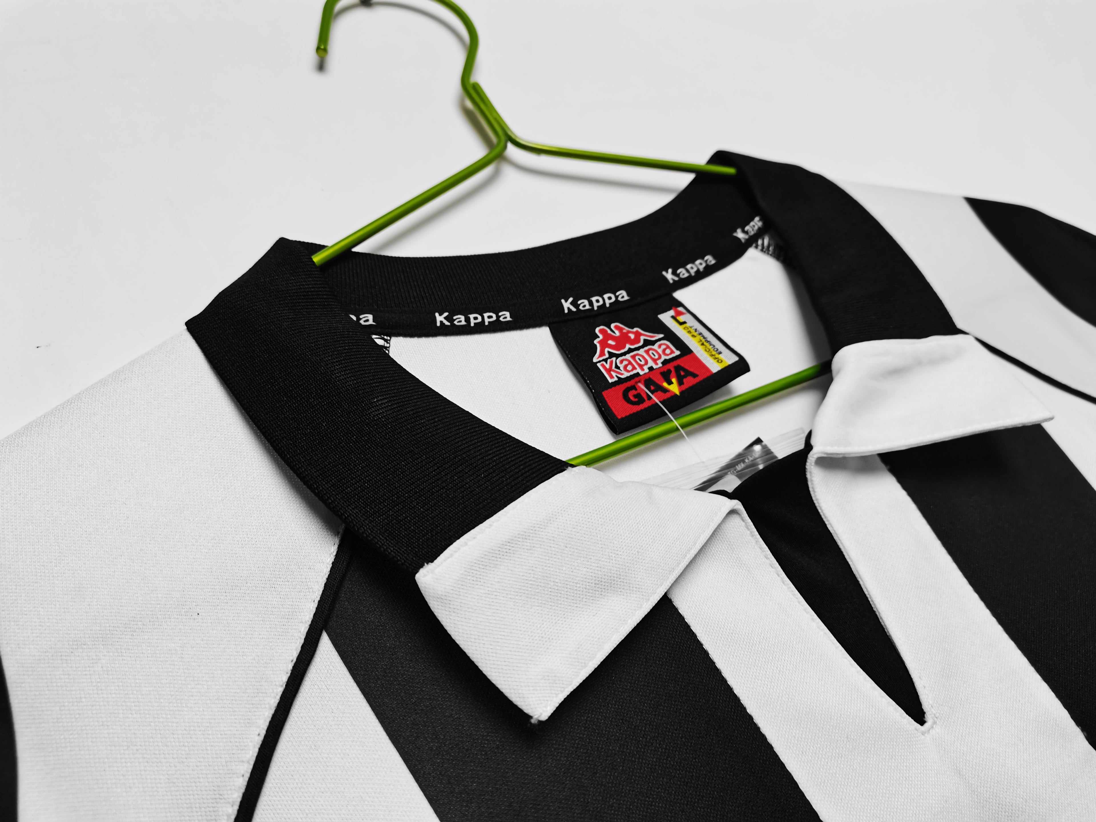 Juventus 1997/98 (Home Kit)