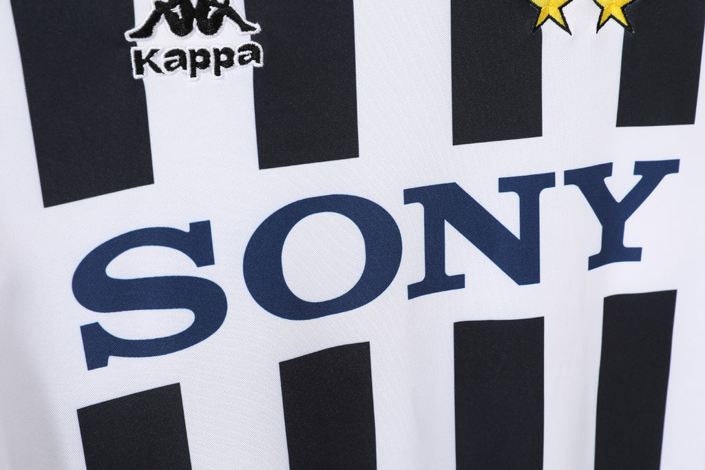 Juventus 1996/97 (Home Kit)